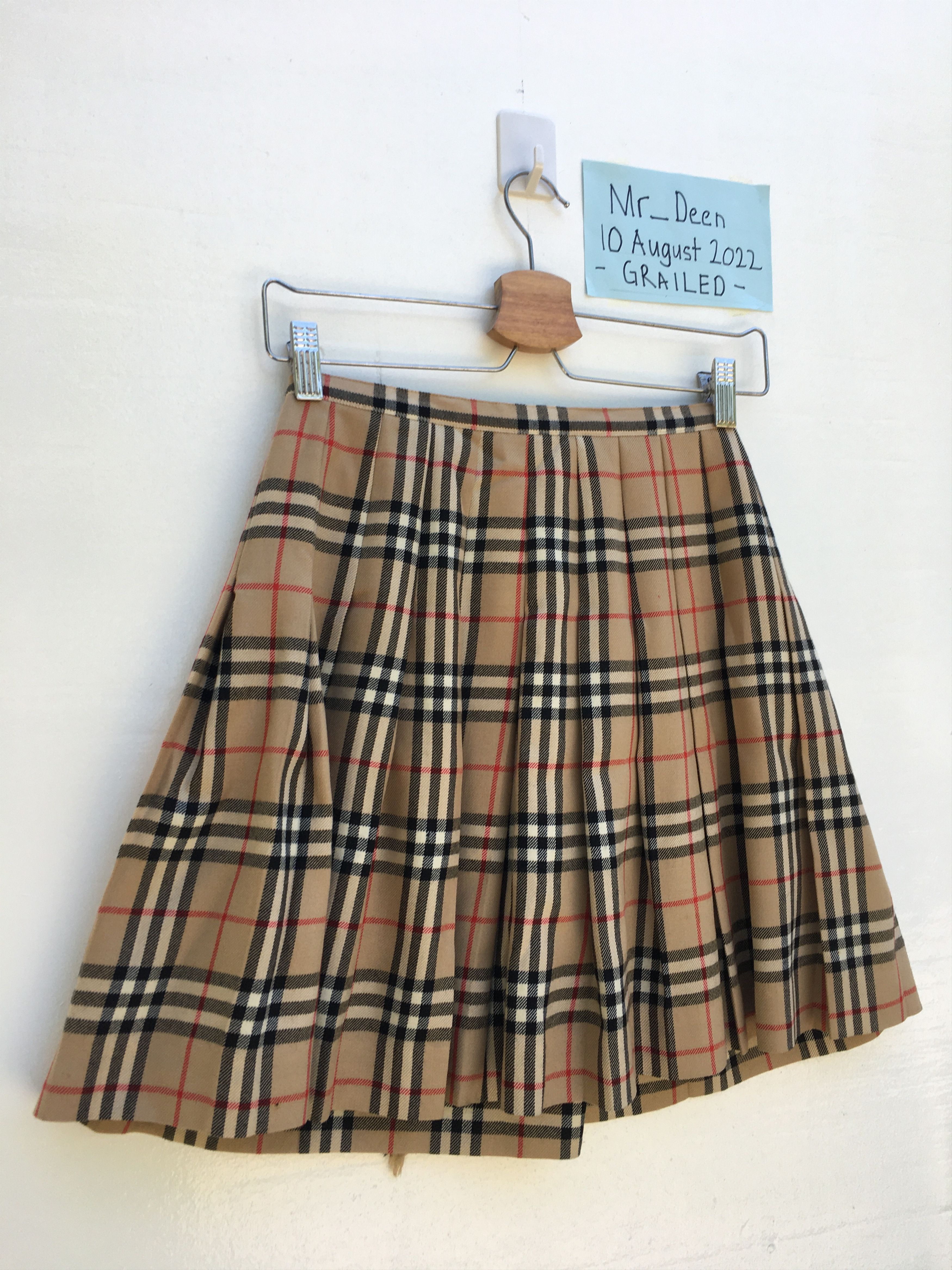 Burberry Vintage Burberry Checkered Mini Skirt Size 24" / US 00 / IT 34 - 14 Thumbnail