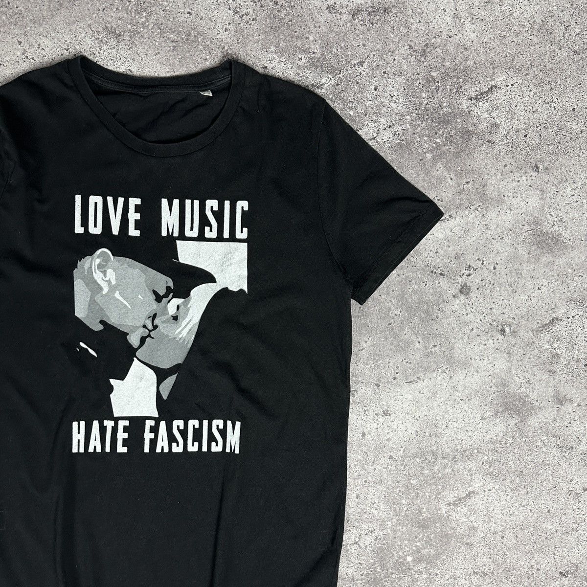 Band Tees Vintage 00s Love Music Hate Fascism Antifa Kiss tee y2k rock Size US M / EU 48-50 / 2 - 2 Thumbnail
