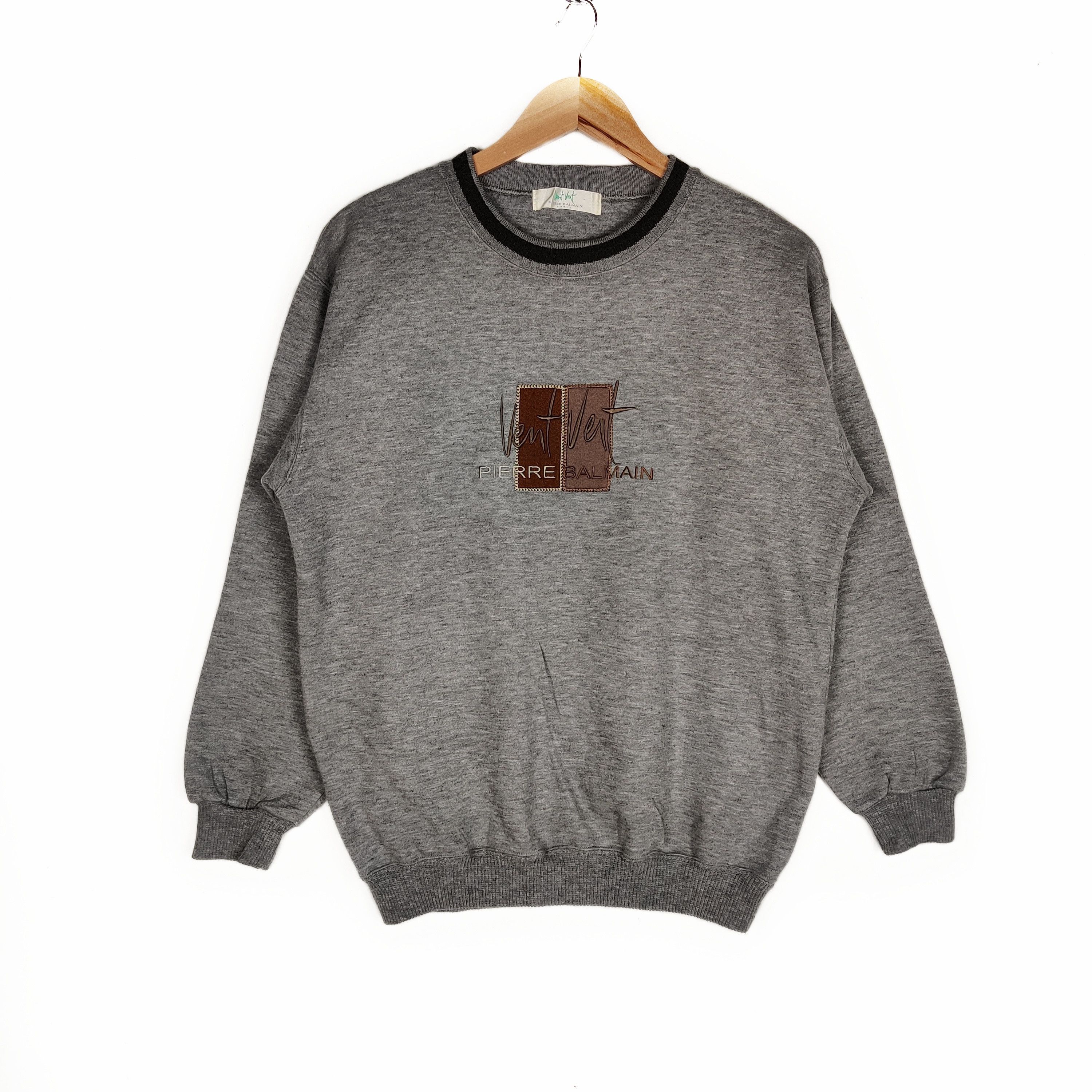 Pierre Balmain Vintage Pierre Balmain Paris Sweatshirt Embroidered Size US M / EU 48-50 / 2 - 1 Thumbnail
