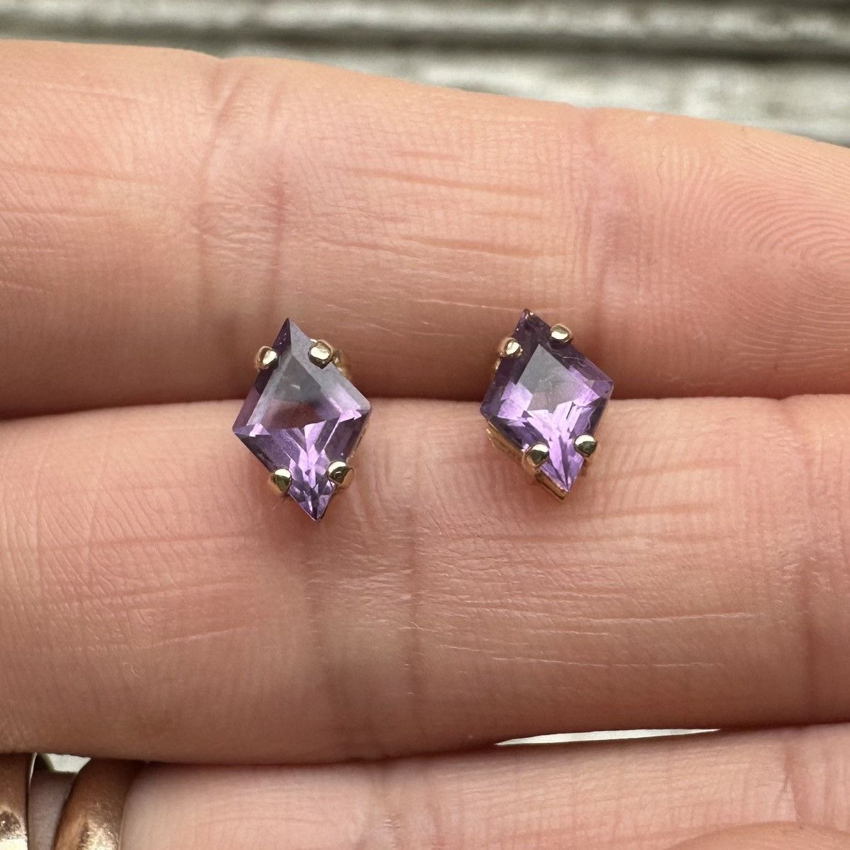 Jewelry 14k Yellow Gold Kite Amethyst Earrings Size ONE SIZE - 1 Thumbnail