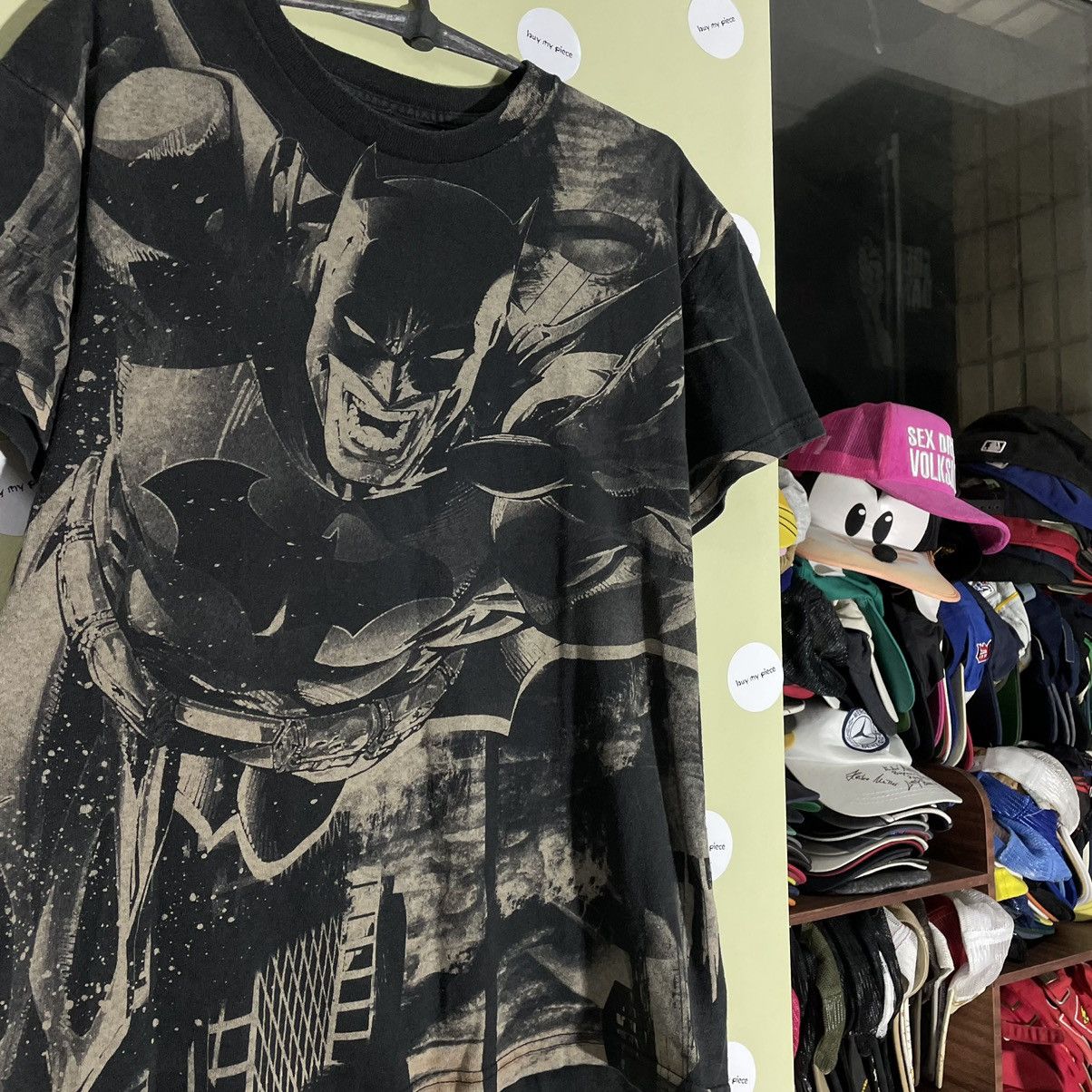 Vintage Vintage Y2K Batman Graphic Tee Dark Grunge All Over Print M Size US M / EU 48-50 / 2 - 5 Thumbnail