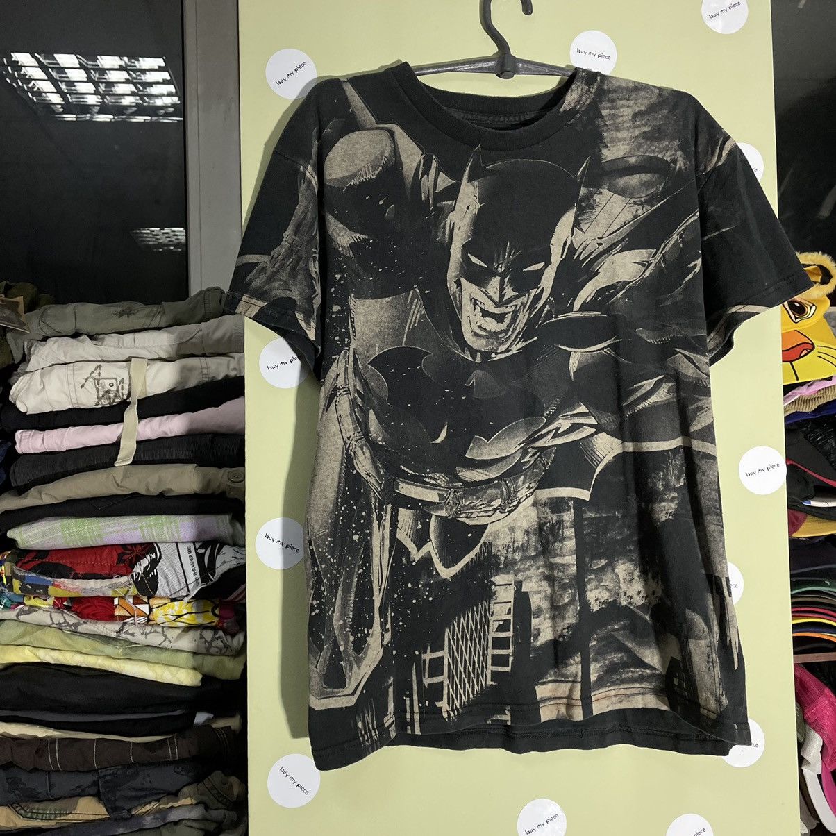 Vintage Vintage Y2K Batman Graphic Tee Dark Grunge All Over Print M Size US M / EU 48-50 / 2 - 3 Thumbnail