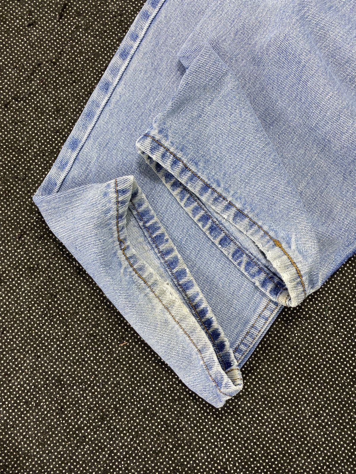 Levi's VINTAGE LEVI'S 560 LIGHT BLUE WASH JEANS -J511 Size US 39 - 10 Thumbnail