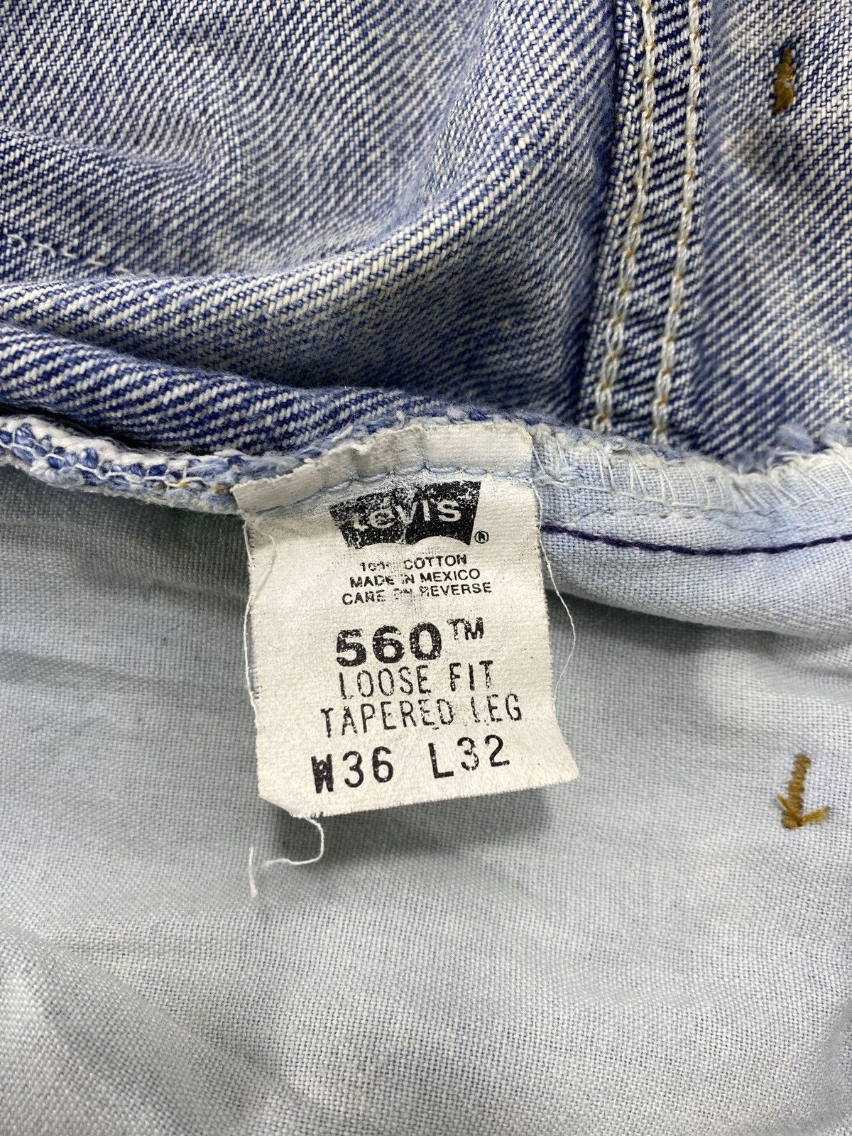 Jean VINTAGE LEVIS 560 TAPERED LEG BLUE WASH JEANS -J514 Size US 37 - 7 Thumbnail