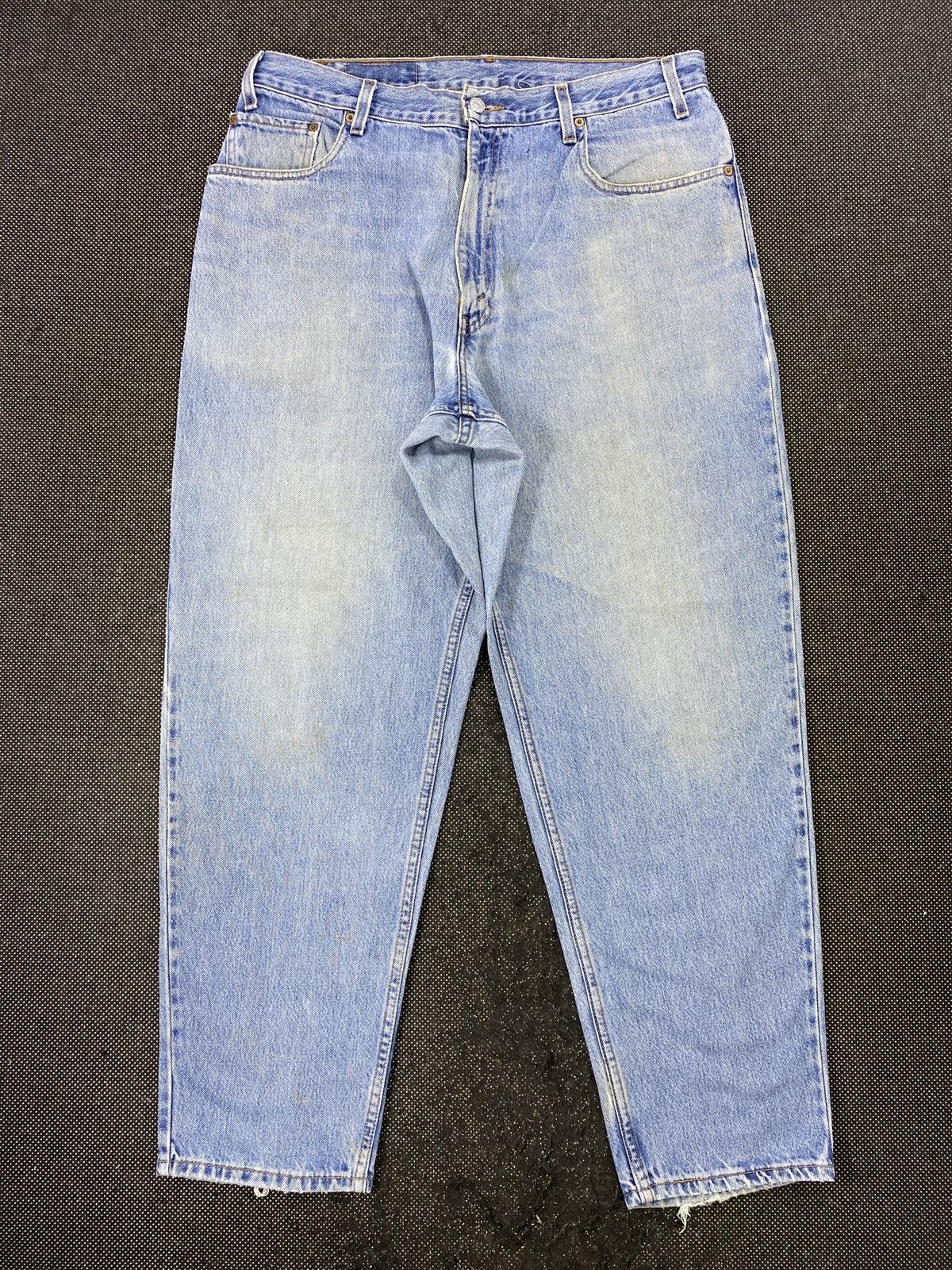 Jean VINTAGE LEVIS 560 TAPERED LEG BLUE WASH JEANS -J515 Size US 37 - 1 Thumbnail