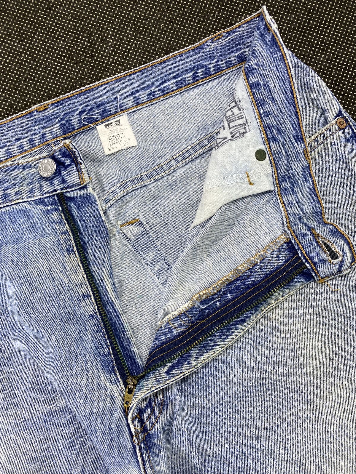 Jean VINTAGE LEVIS 560 TAPERED LEG BLUE WASH JEANS -J515 Size US 37 - 5 Thumbnail