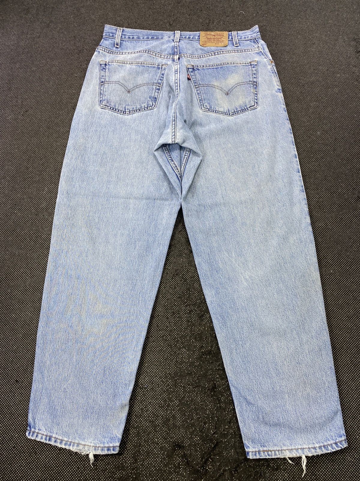 Jean VINTAGE LEVIS 560 TAPERED LEG BLUE WASH JEANS -J515 Size US 37 - 4 Thumbnail