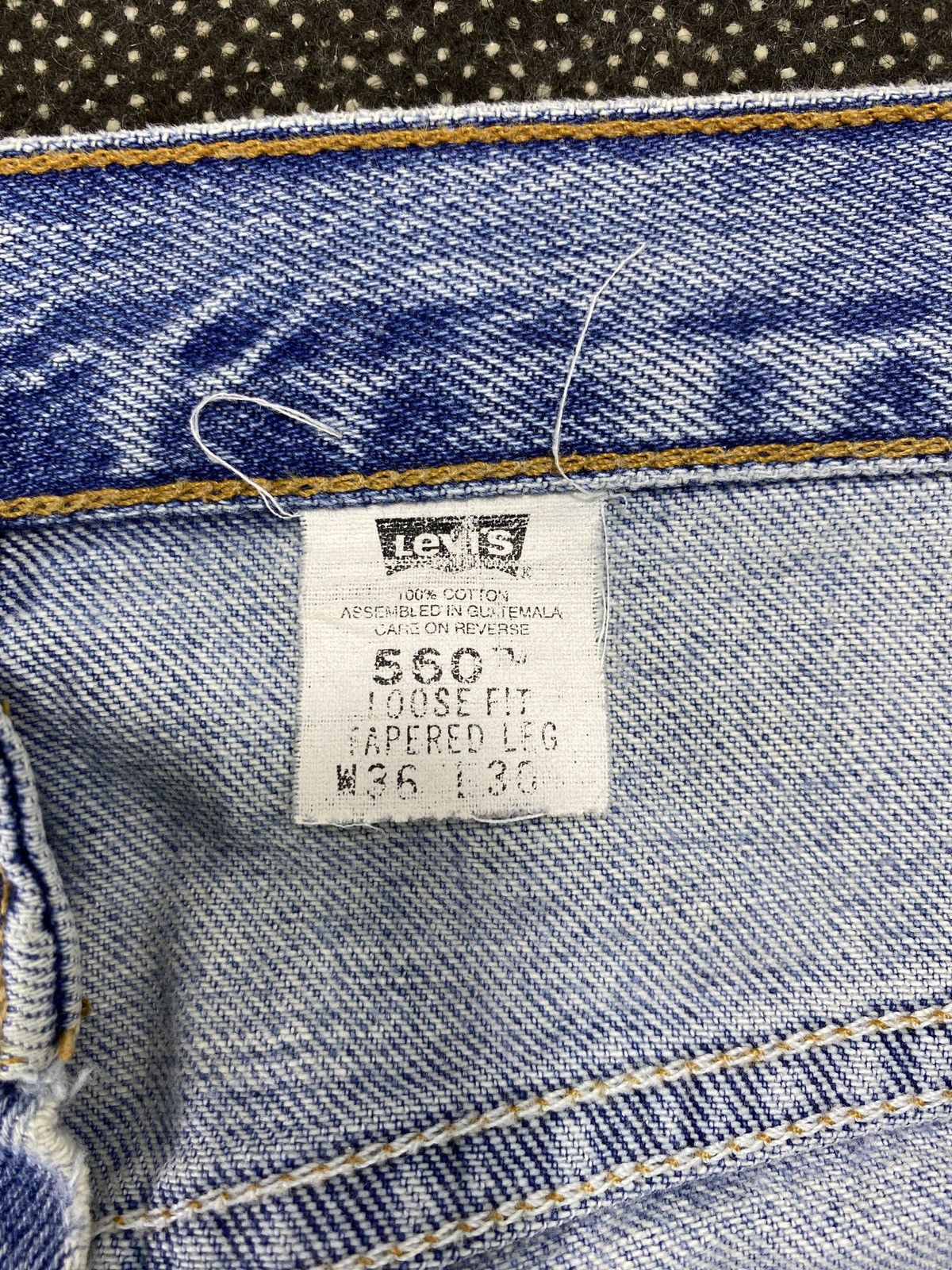 Jean VINTAGE LEVIS 560 TAPERED LEG BLUE WASH JEANS -J515 Size US 37 - 7 Thumbnail