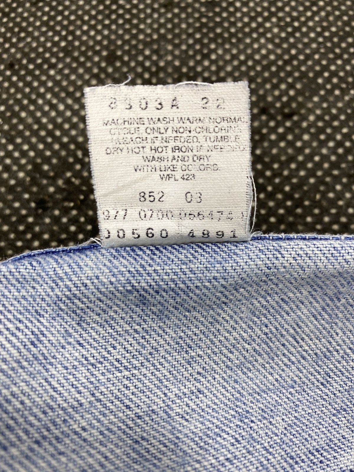 Jean VINTAGE LEVIS 560 TAPERED LEG BLUE WASH JEANS -J515 Size US 37 - 8 Thumbnail