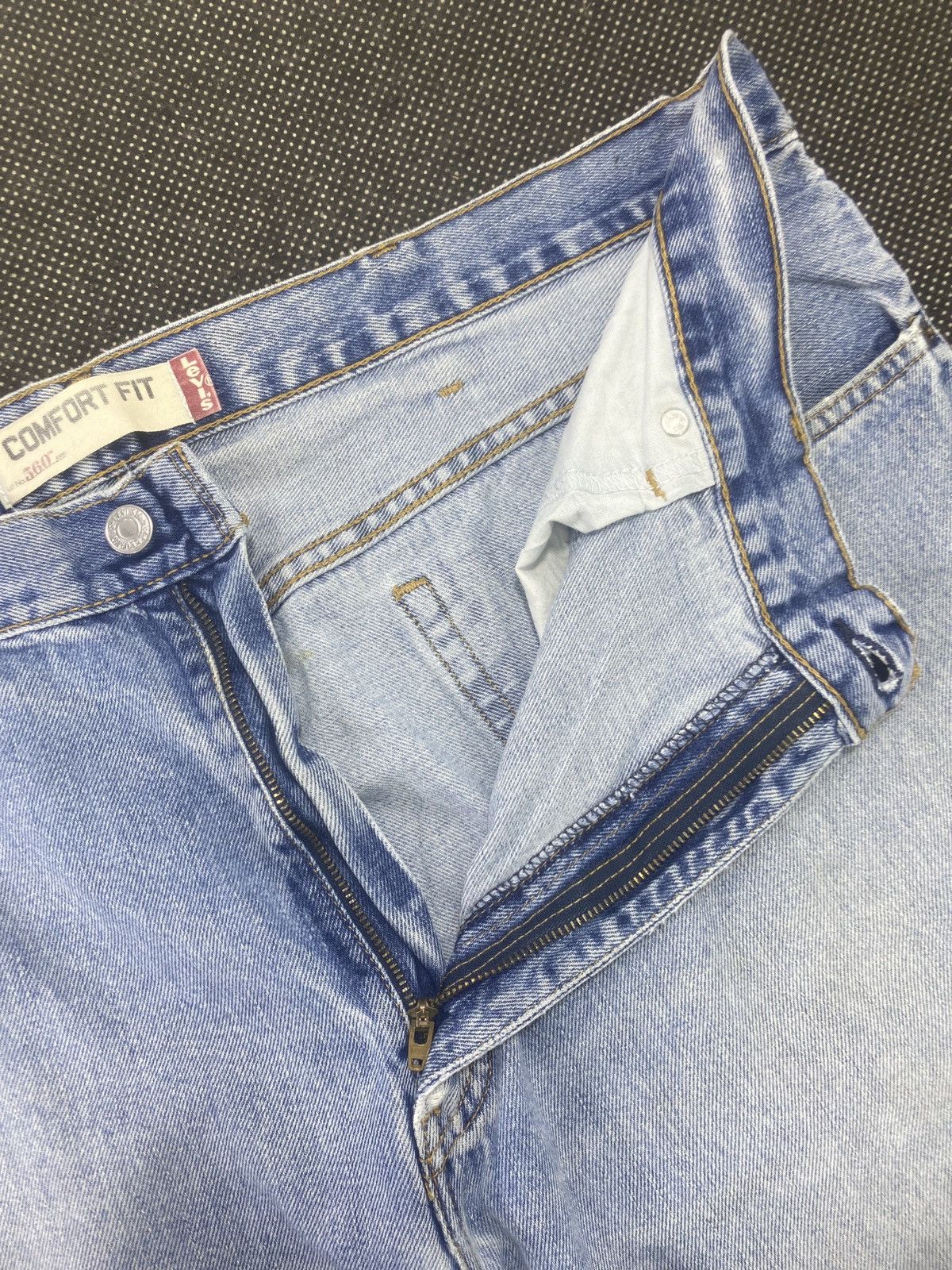 Levi's VINTAGE LEVIS 560 BLUE WASH JEANS -J518 Size US 41 - 5 Thumbnail