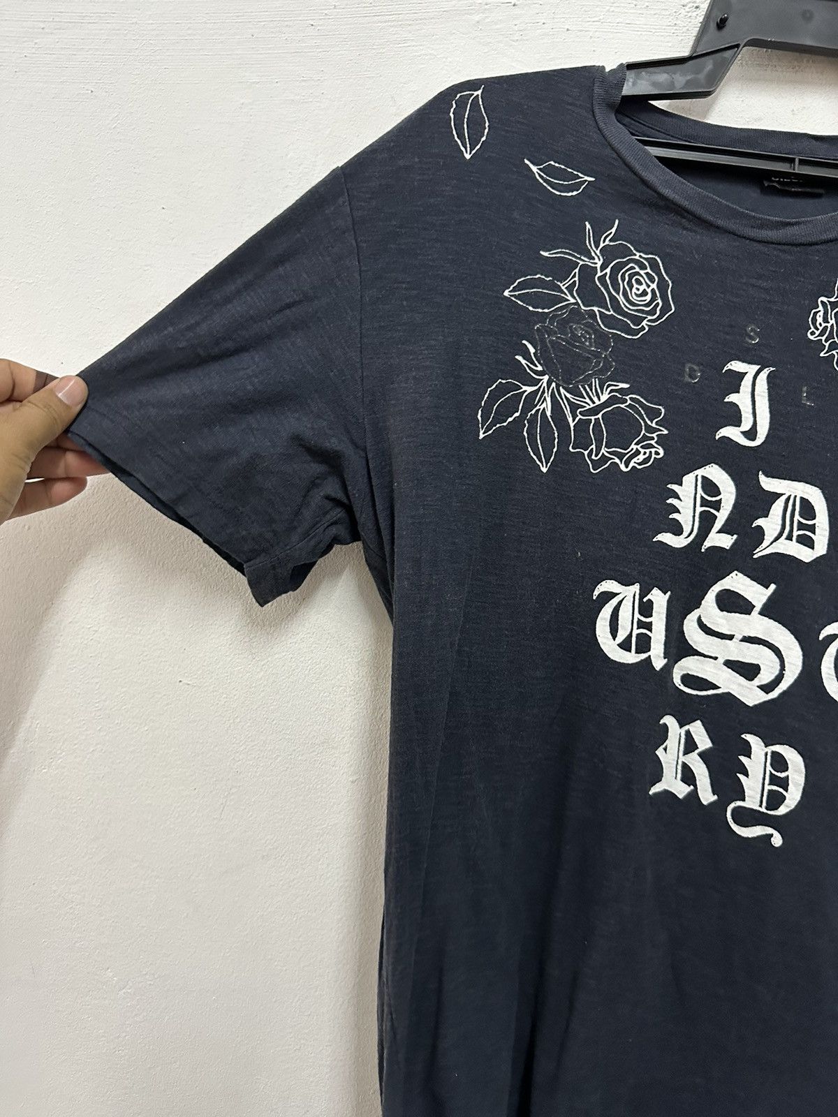 Diesel Diesel T-Joe-QH White Roses Size US M / EU 48-50 / 2 - 3 Thumbnail