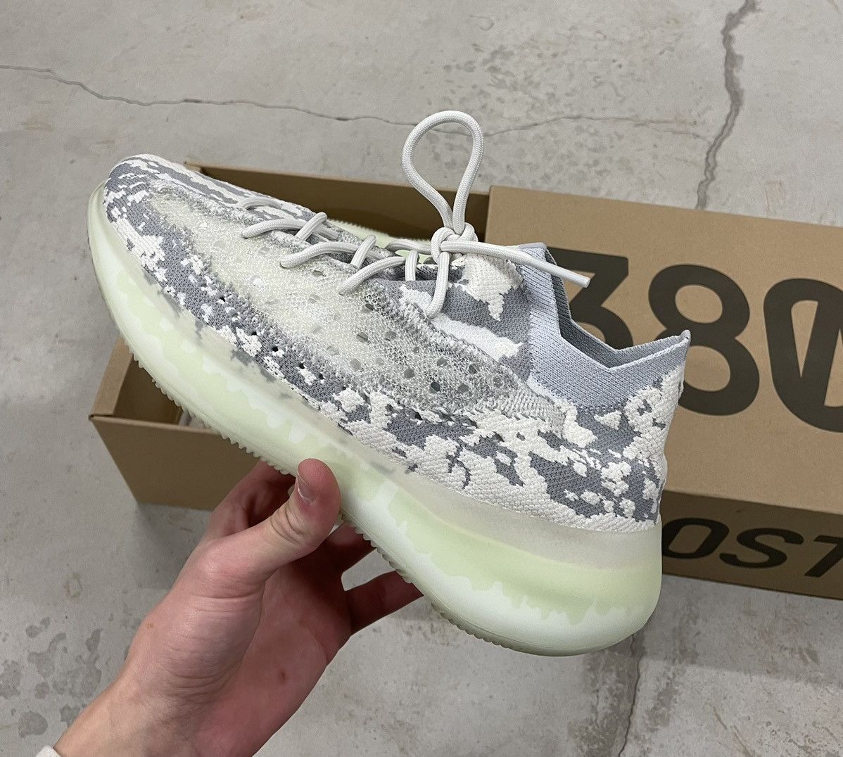 Adidas × Kanye West (2019) Kanye West x Adidas Yeezy 380 Alien (OG) Size : 10 Size US 10 / EU 43 - 3 Thumbnail