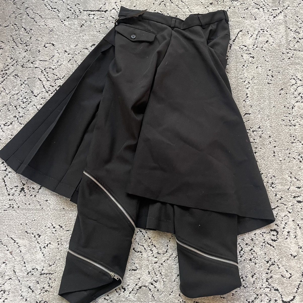 Comme des Garcons $915 COMME DES GARCONS BLACK PANTS SPIRAL ZIP SKIRT Size US 32 / EU 48 - 6 Thumbnail