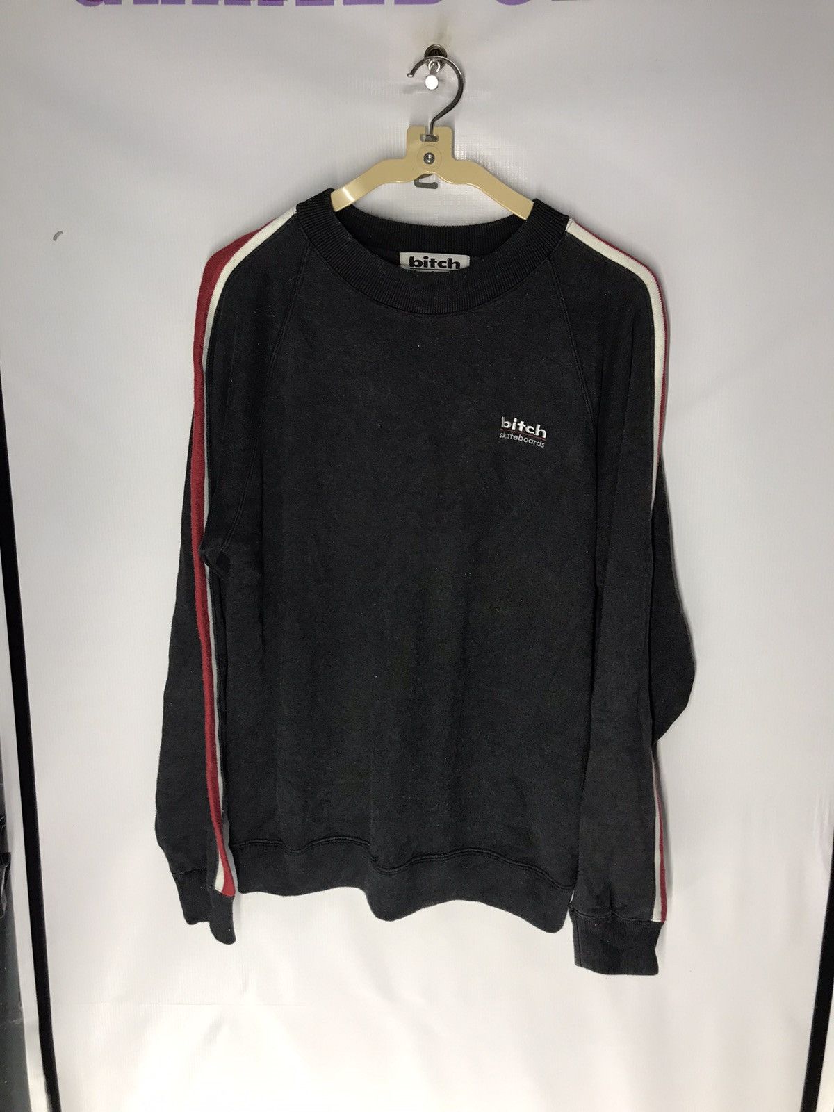 Vintage Bitch skateboard crewneck sweatshirt small spellout Size US L / EU 52-54 / 3 - 5 Thumbnail