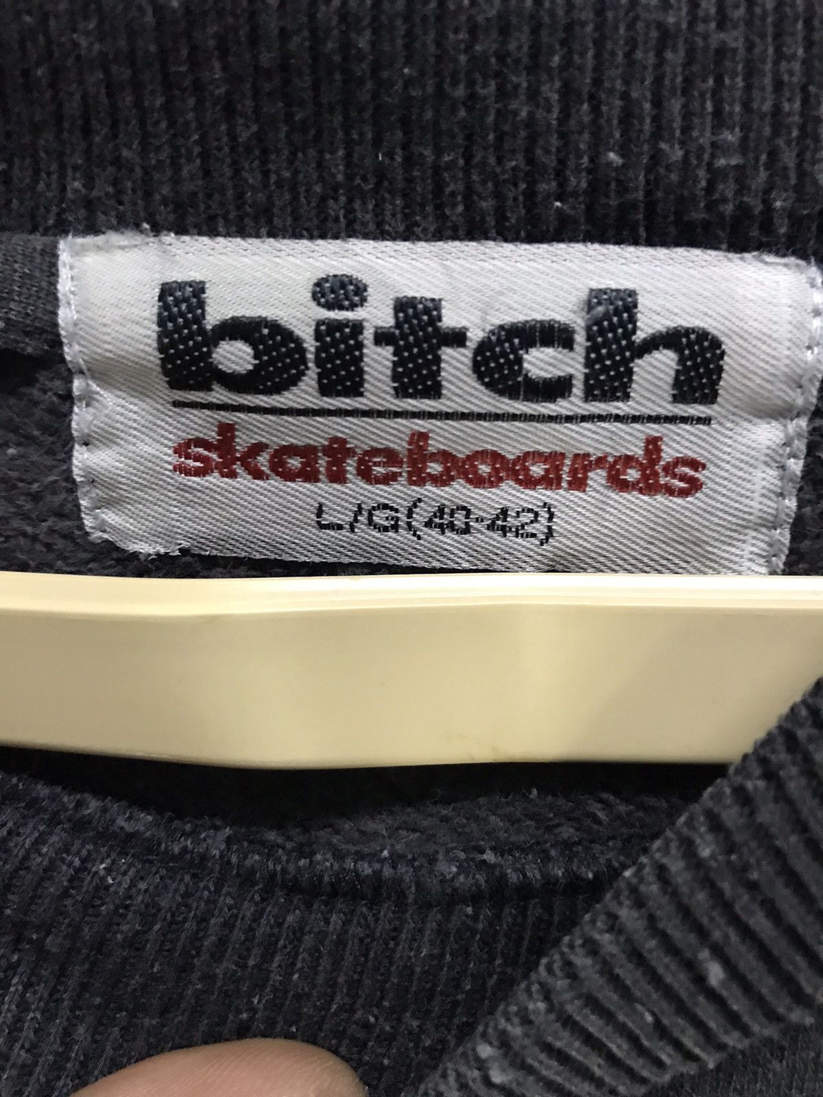 Vintage Bitch skateboard crewneck sweatshirt small spellout Size US L / EU 52-54 / 3 - 3 Thumbnail