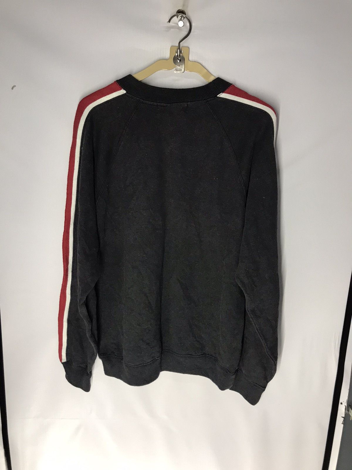Vintage Bitch skateboard crewneck sweatshirt small spellout Size US L / EU 52-54 / 3 - 6 Thumbnail