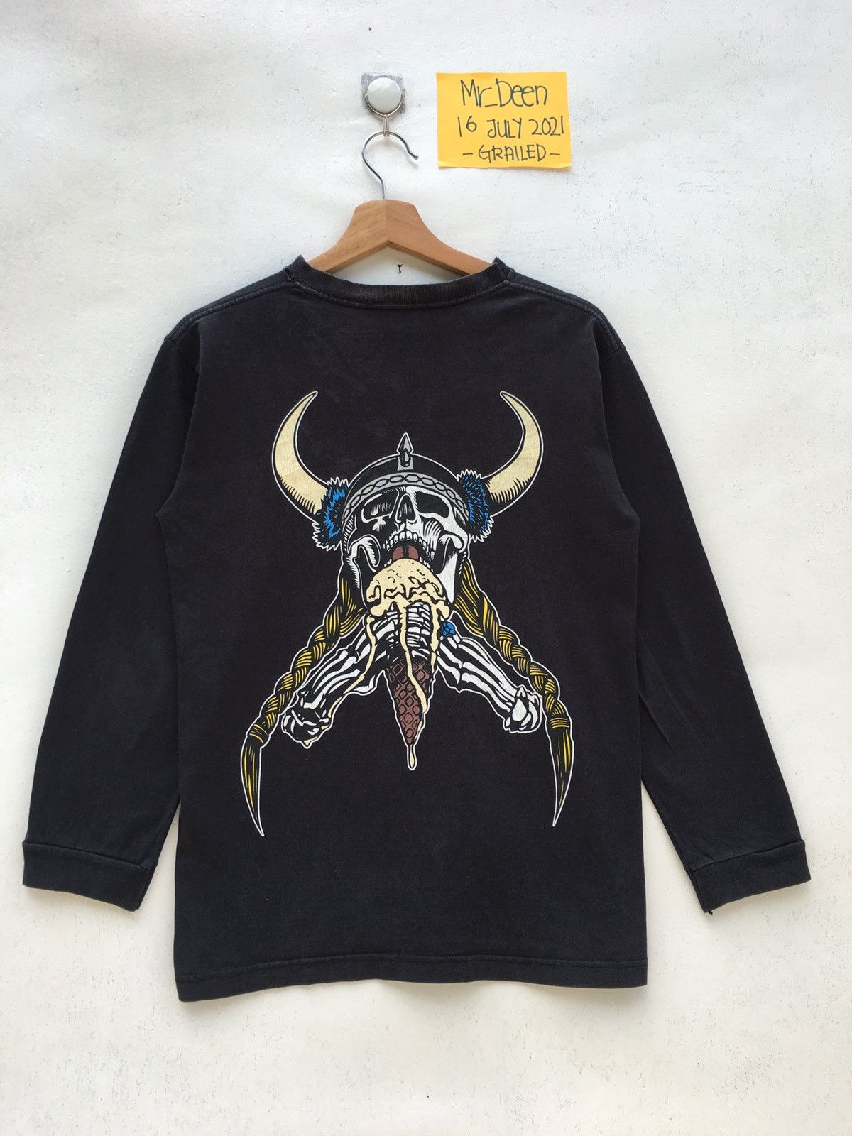 image of Vintage Stussy Skulls Longsleeve Shirt in Black, Men's (Size Small)