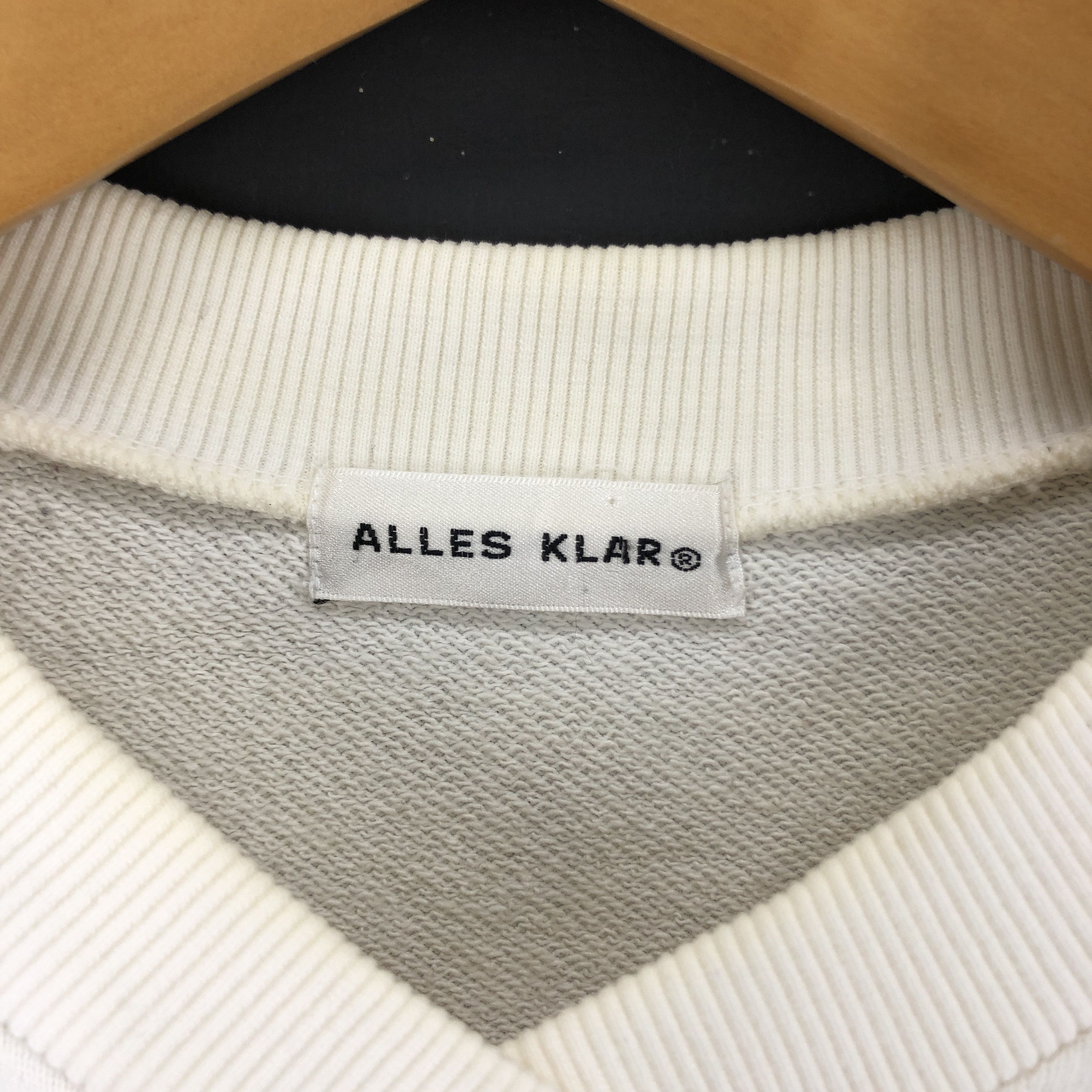 Other ALLES KLAR V Neck Sweatshirt #1759-66 Size US S / EU 44-46 / 1 - 4 Thumbnail