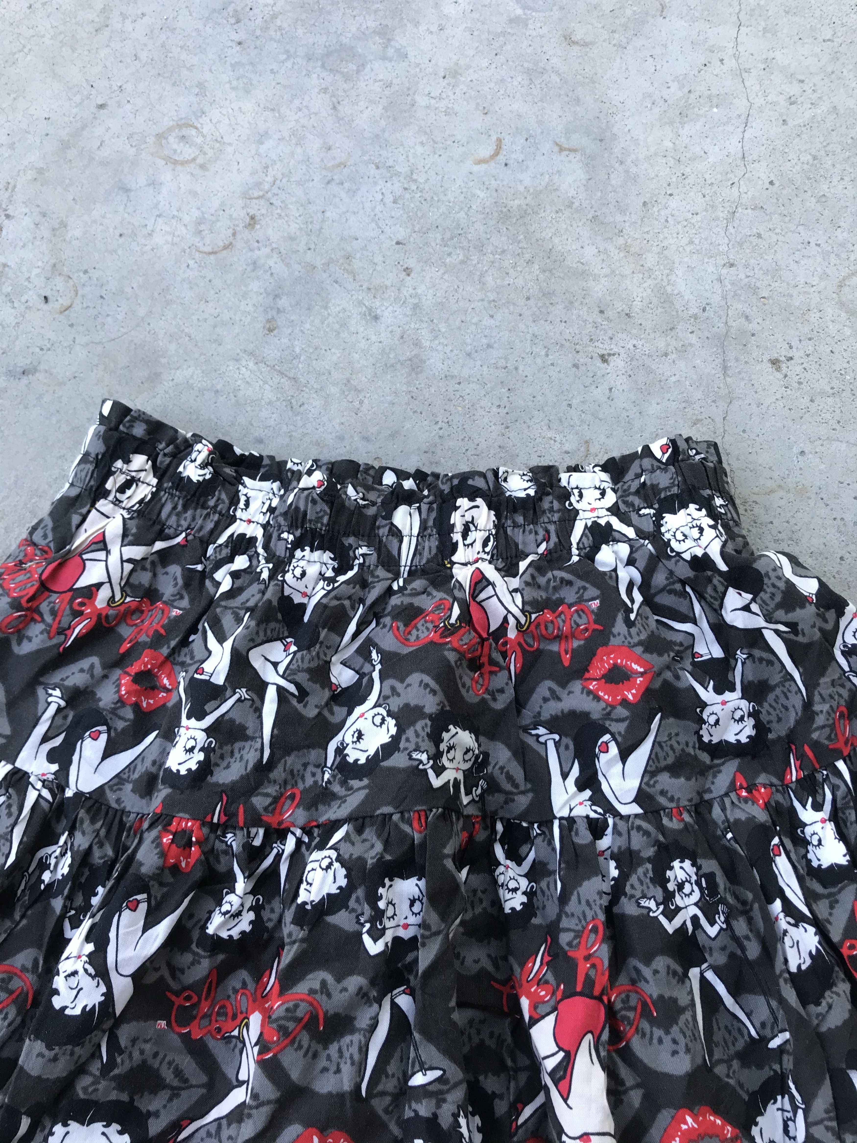 Cartoon Network Betty boop fullprinted mini skirt Size 26" / US 2 / IT 38 - 2 Thumbnail