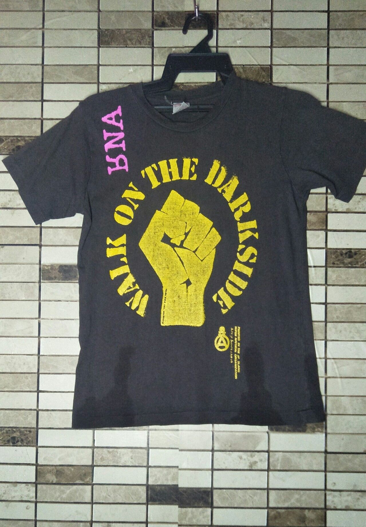 VINTAGE T SHIRT RNA WALK ON THE DARK SIDE