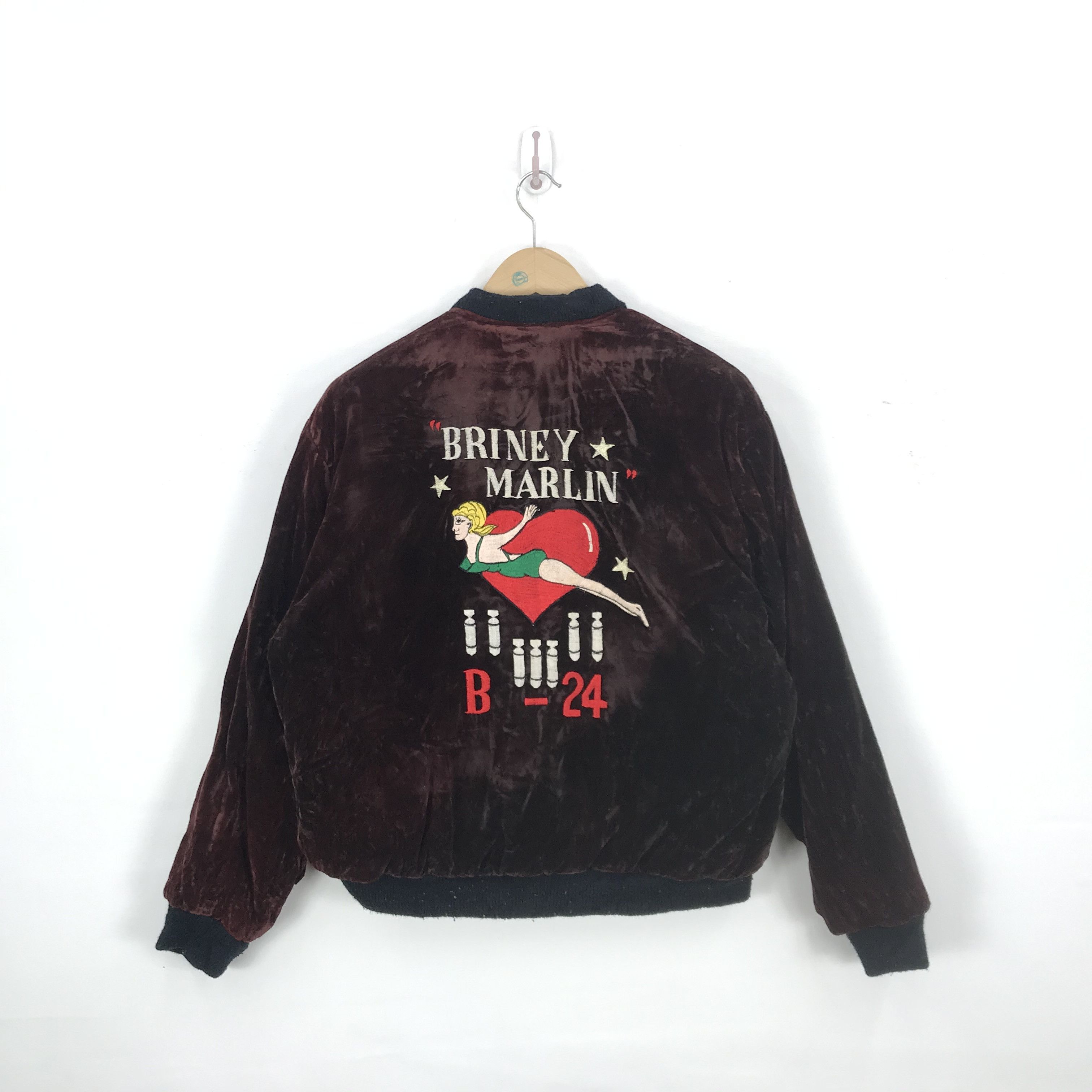 Japanese Brand Vintage Military Velvet Burgandy Reversible Bomber Jacket Size US L / EU 52-54 / 3 - 1 Thumbnail
