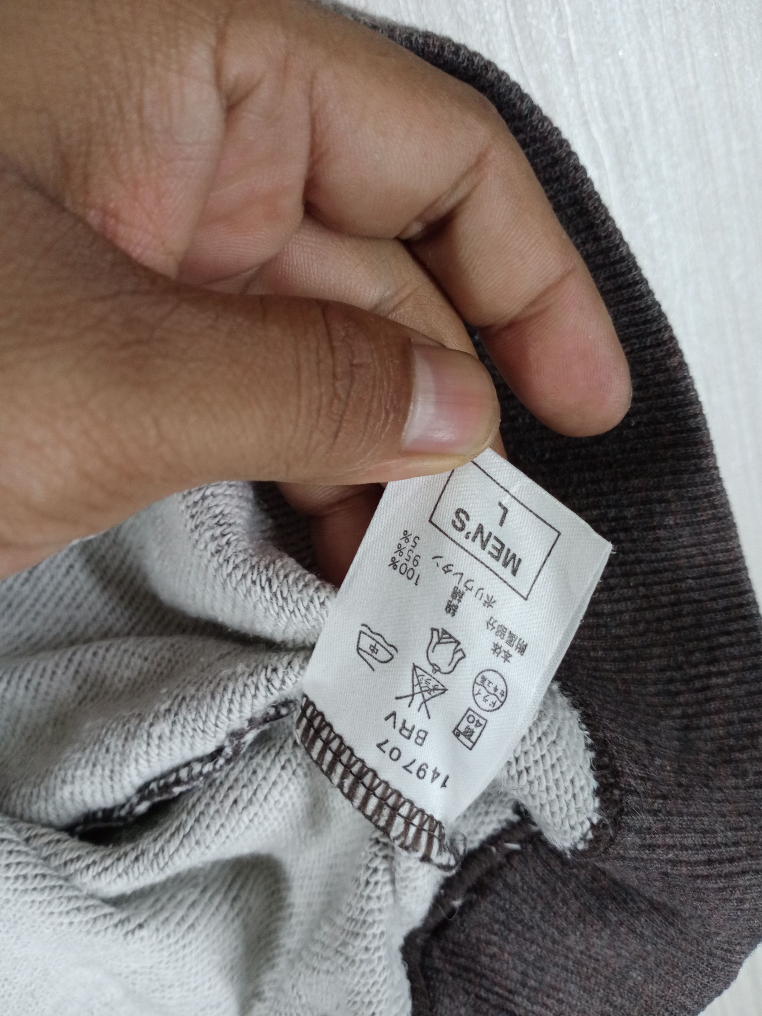 Nike Rare Vintage Nike Small Logo Embroidery Size US L / EU 52-54 / 3 - 5 Thumbnail