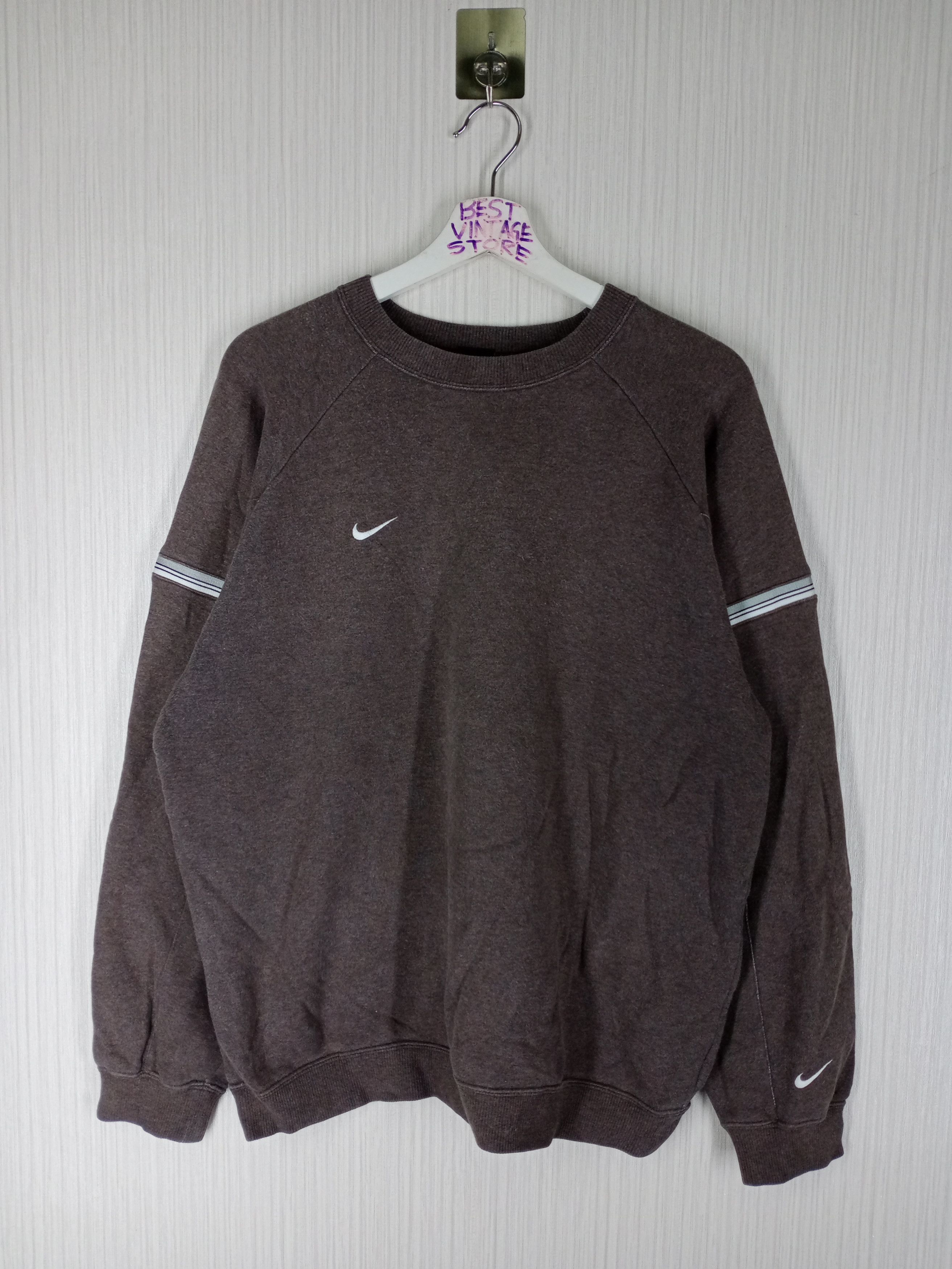 Nike Rare Vintage Nike Small Logo Embroidery Size US L / EU 52-54 / 3 - 1 Thumbnail