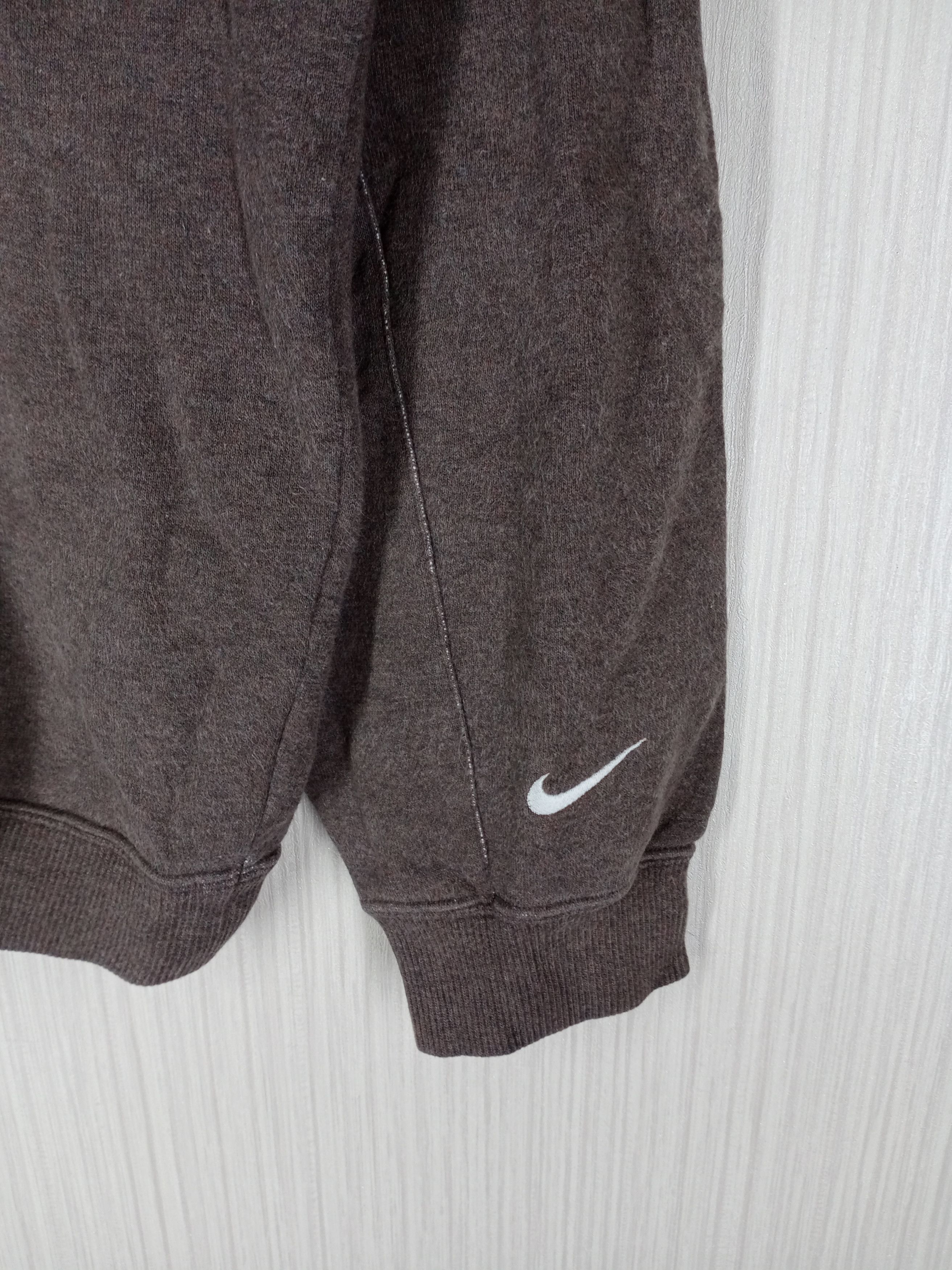 Nike Rare Vintage Nike Small Logo Embroidery Size US L / EU 52-54 / 3 - 6 Thumbnail