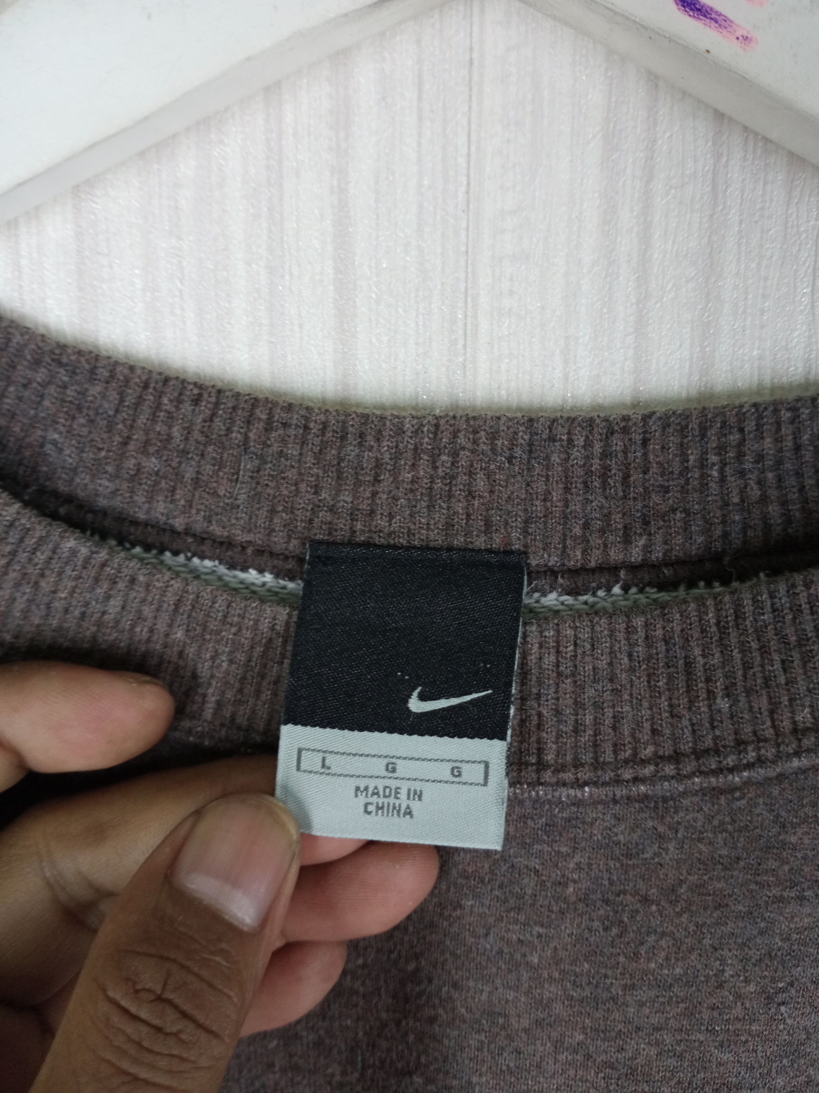 Nike Rare Vintage Nike Small Logo Embroidery Size US L / EU 52-54 / 3 - 3 Thumbnail