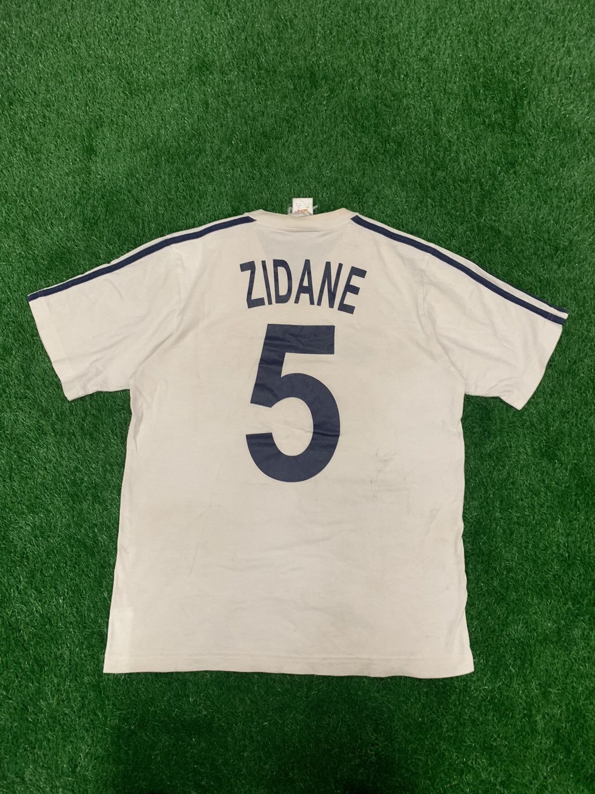 Adidas Vintage Y2K Real Madrid x Zidane Adidas T-Shirt Size US S / EU 44-46 / 1 - 2 Thumbnail