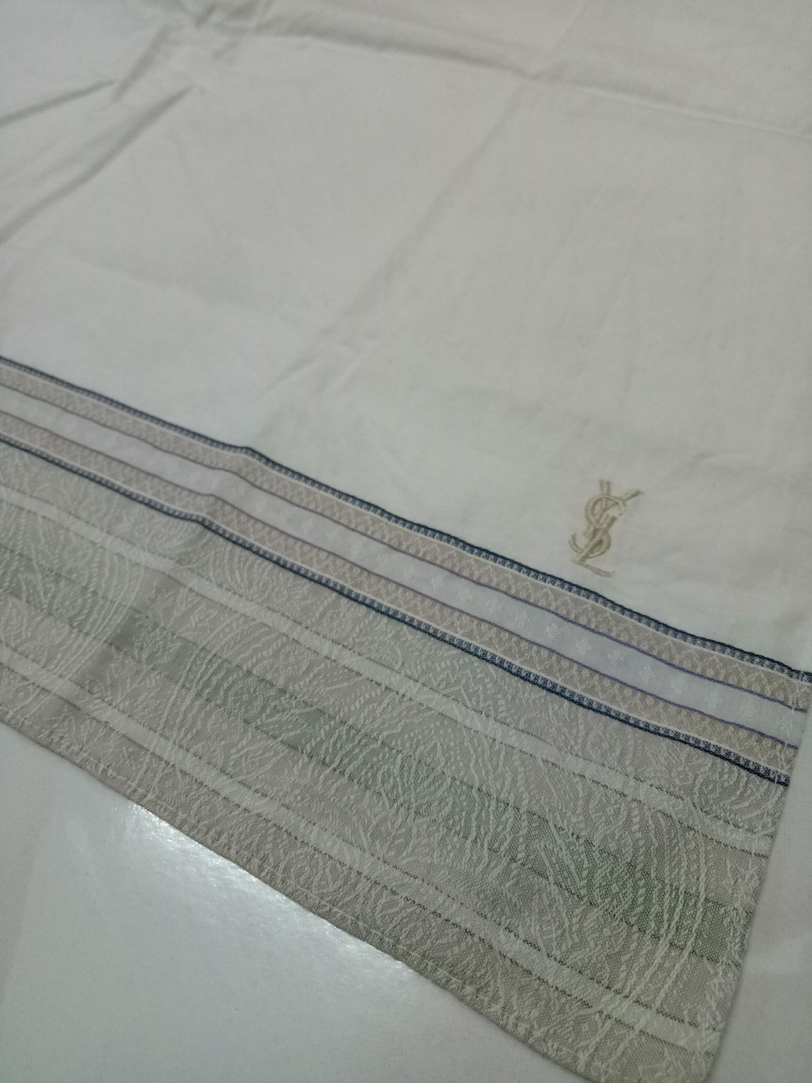 Yves Saint Laurent Handky Yves Saint Lauren YSL Flower Handkerchief Size ONE SIZE - 2 Thumbnail