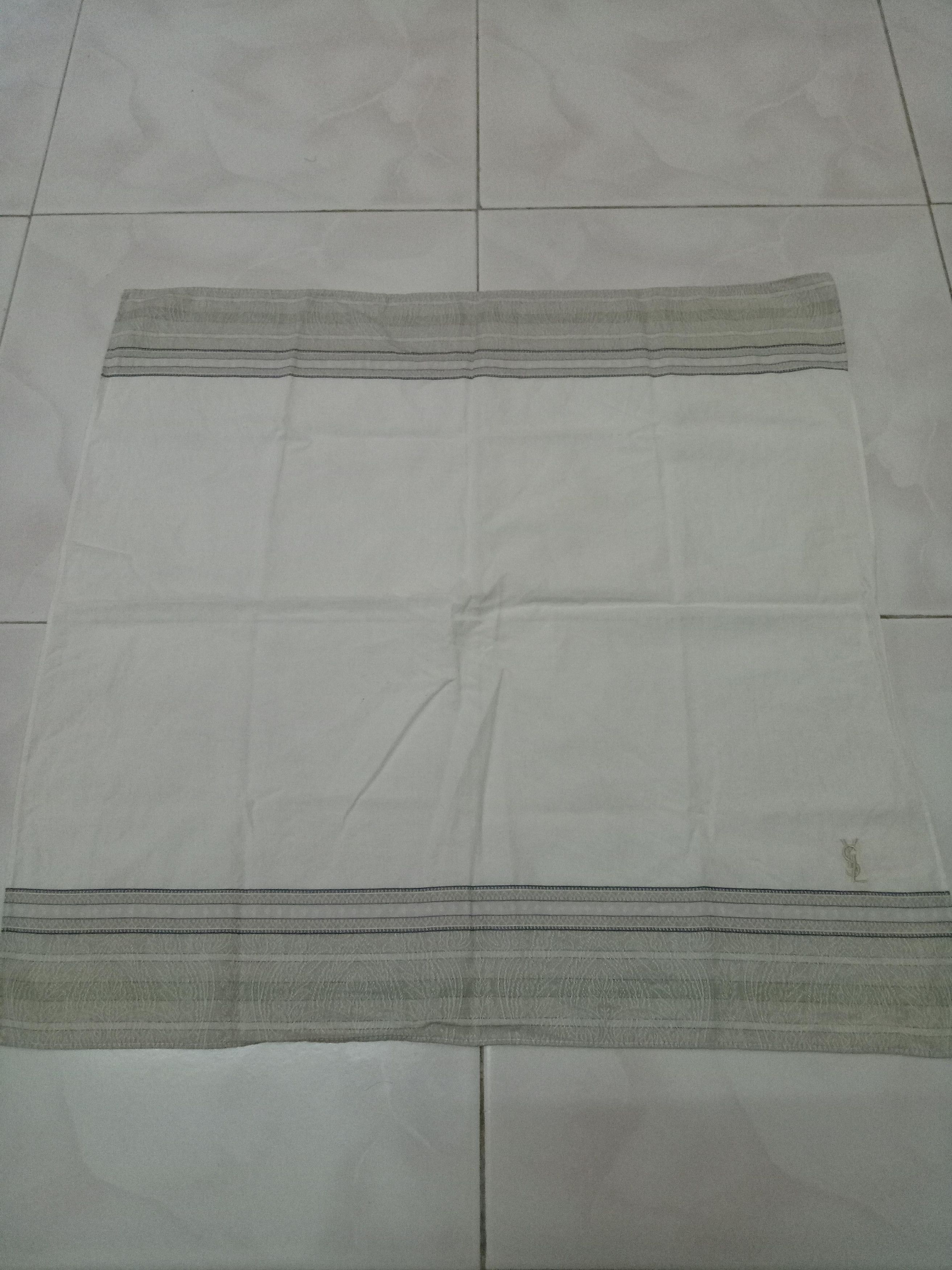Yves Saint Laurent Handky Yves Saint Lauren YSL Flower Handkerchief Size ONE SIZE - 4 Thumbnail