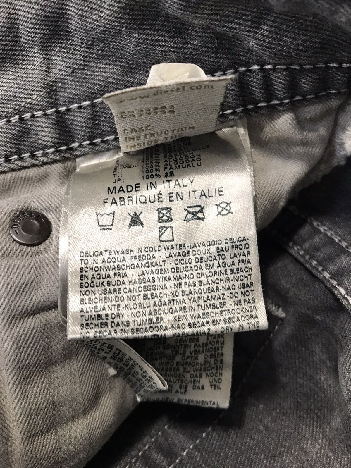 Diesel × Vintage Vintage Diesel Distressed Denim Jeans Size US 32 / EU 48 - 18 Thumbnail