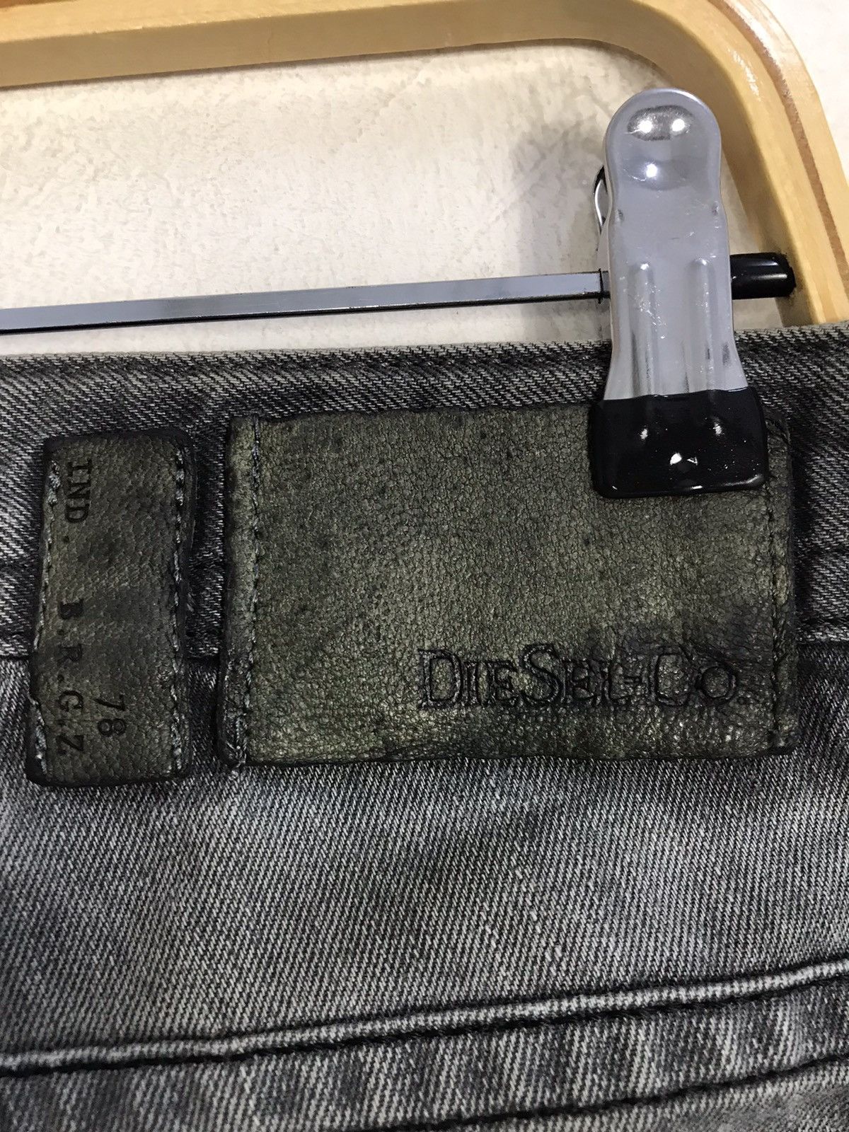 Diesel × Vintage Vintage Diesel Distressed Denim Jeans Size US 32 / EU 48 - 14 Thumbnail
