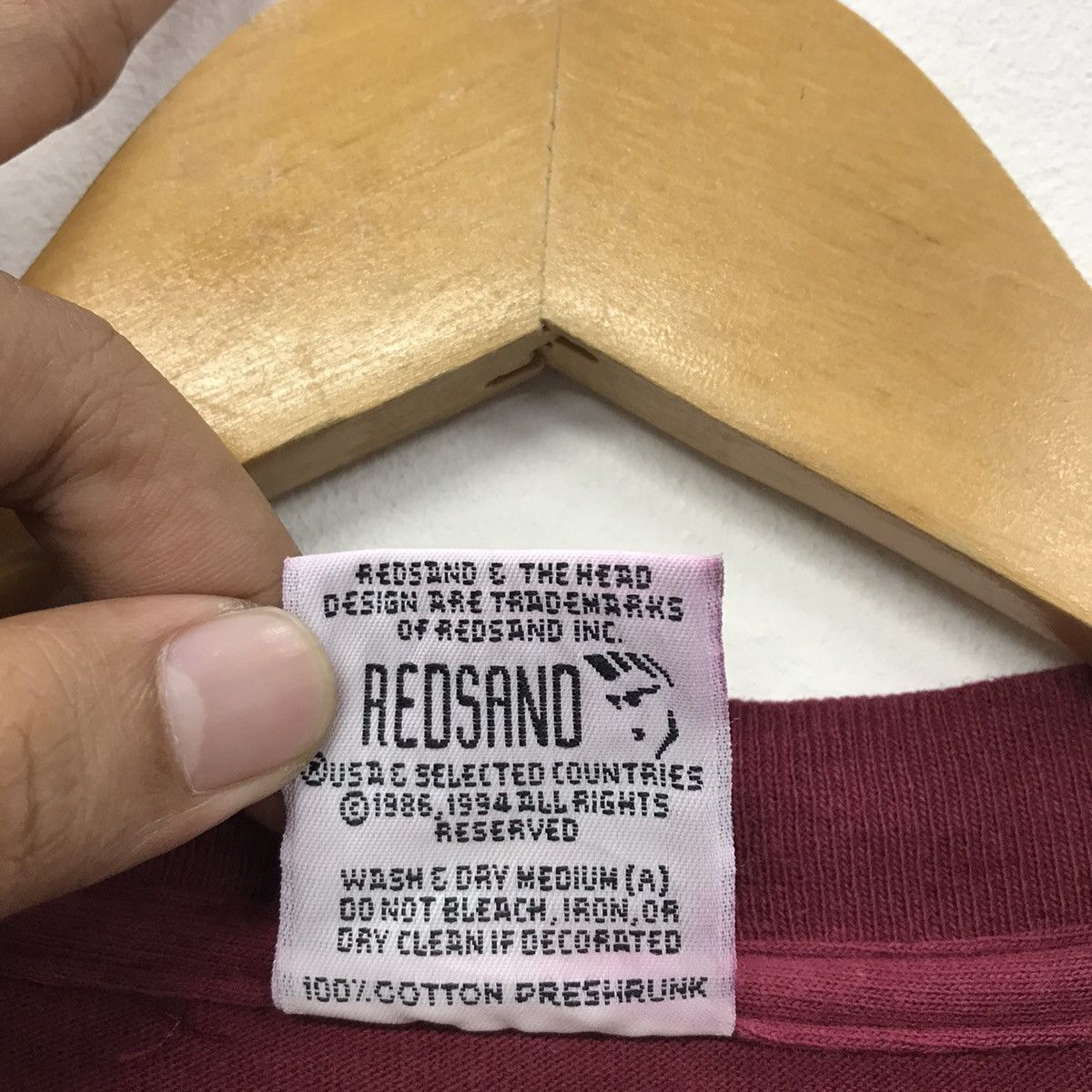 Vintage Rare!! Vintage RedSand Surfing Spellout Tee Size US M / EU 48-50 / 2 - 12 Thumbnail