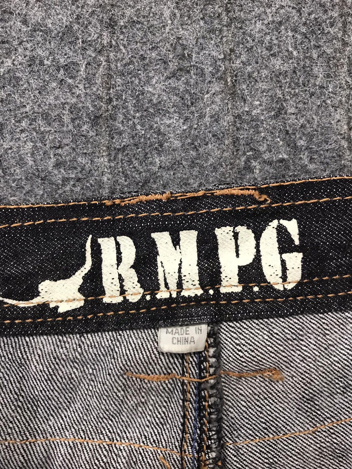 Japanese Brand × Vintage Vintage RMPG Black Clour Wash Denim Style Size US 31 - 14 Thumbnail