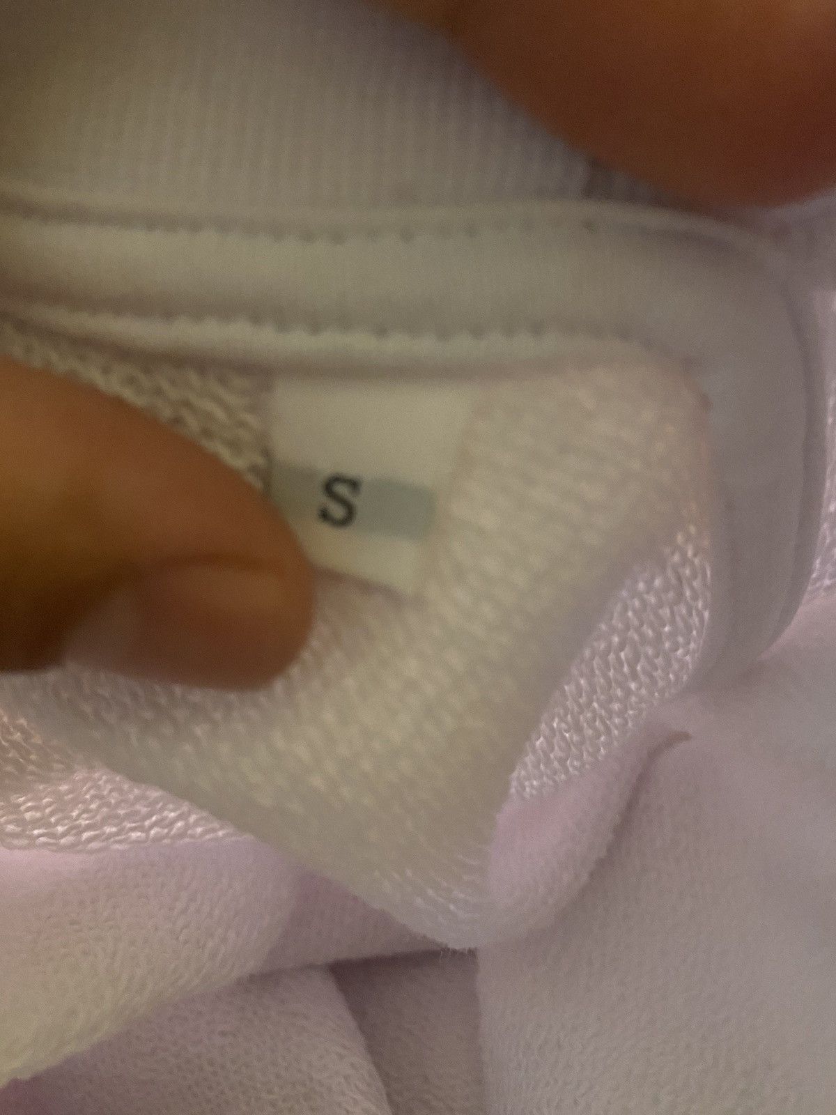 GCDS GCDS White logo glow in the dark crewneck sweater sz S Size US S / EU 44-46 / 1 - 9 Thumbnail
