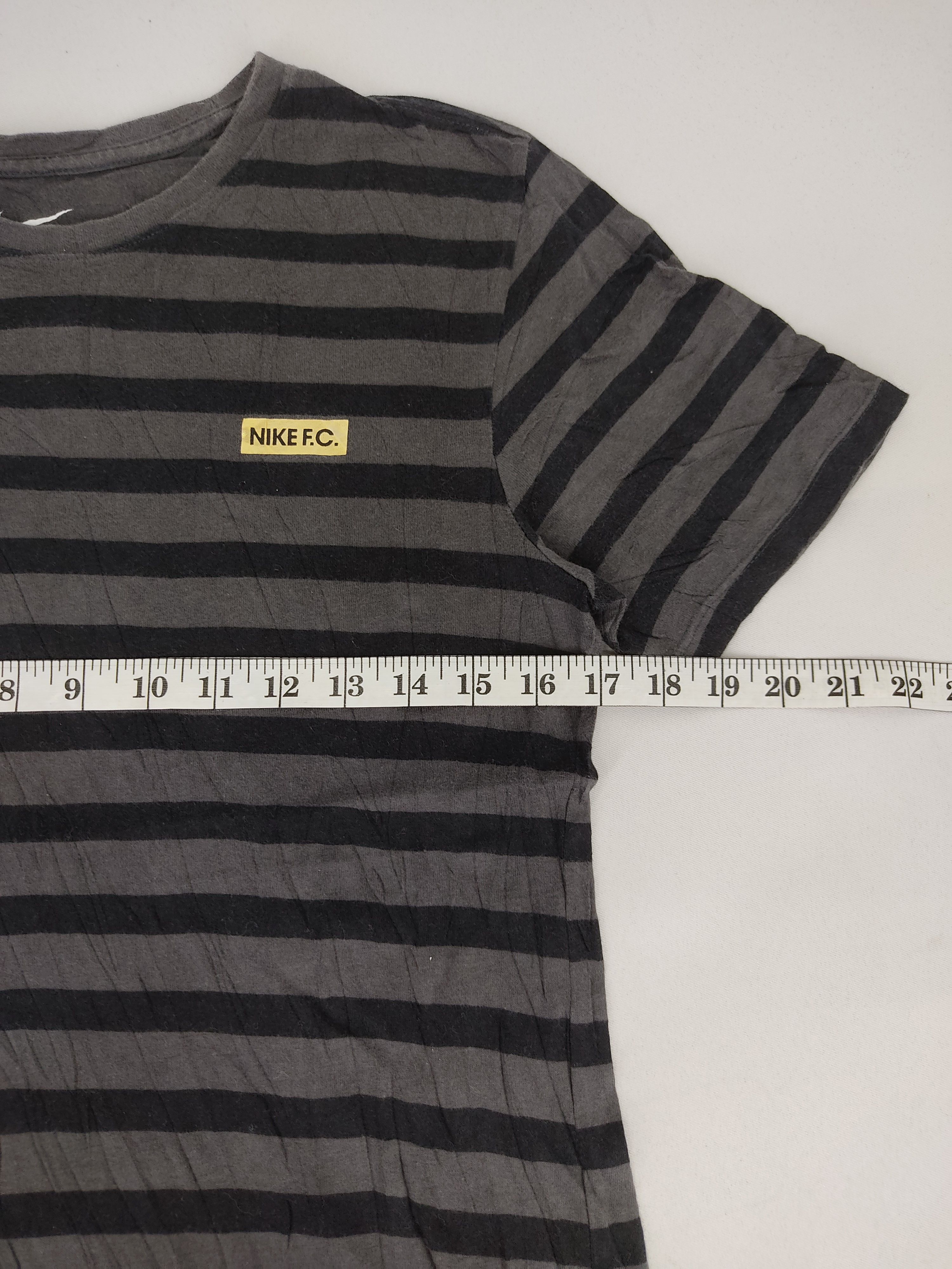 Nike Nike F.C Striped Swoosh Logo Spell Out Nice Design Printed Size US S / EU 44-46 / 1 - 6 Thumbnail
