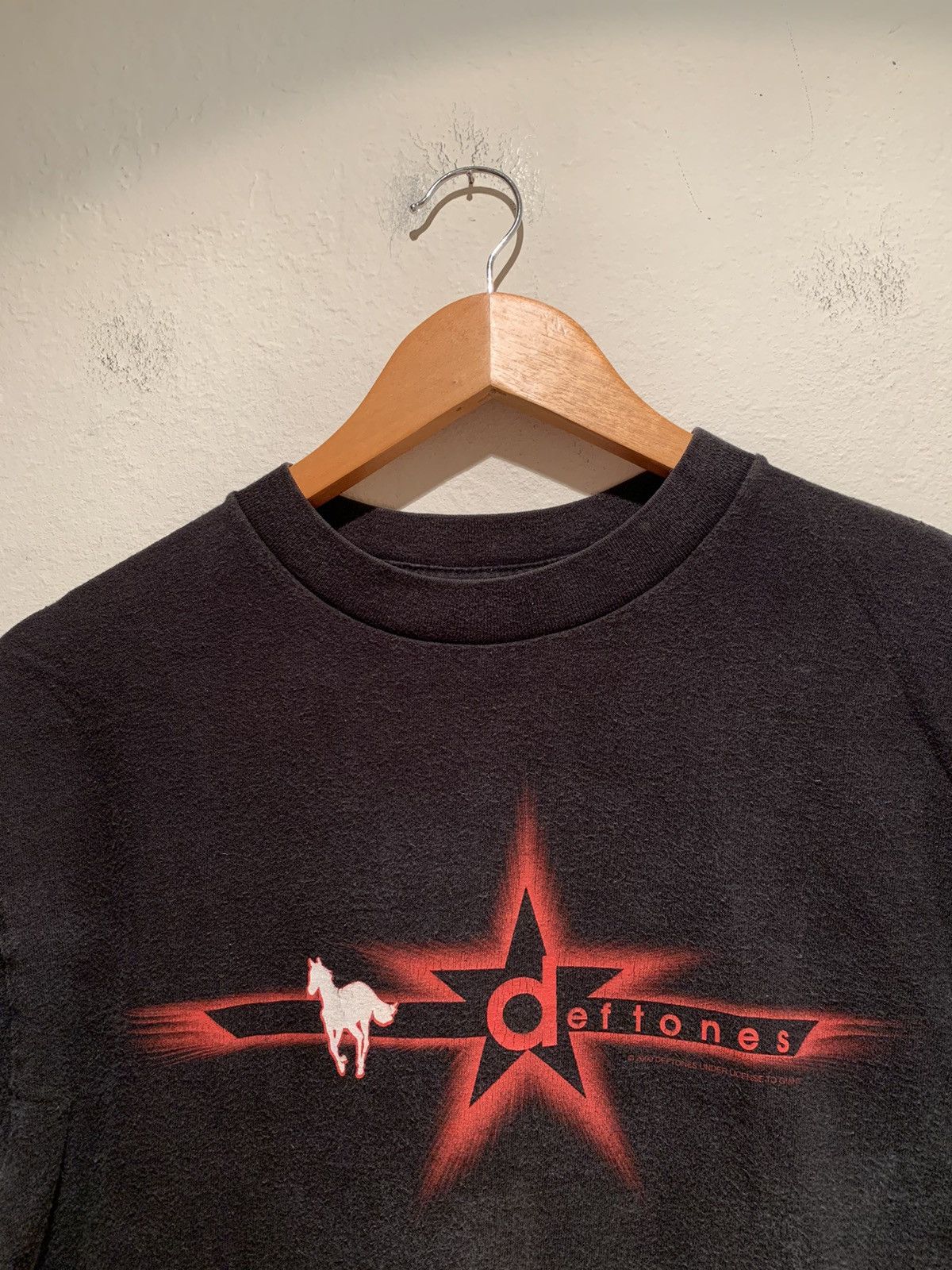 Band Tees × Vintage *RARE* Vintage 2000 Deftones White Pony Giant Band T-Shirt Size US M / EU 48-50 / 2 - 3 Thumbnail