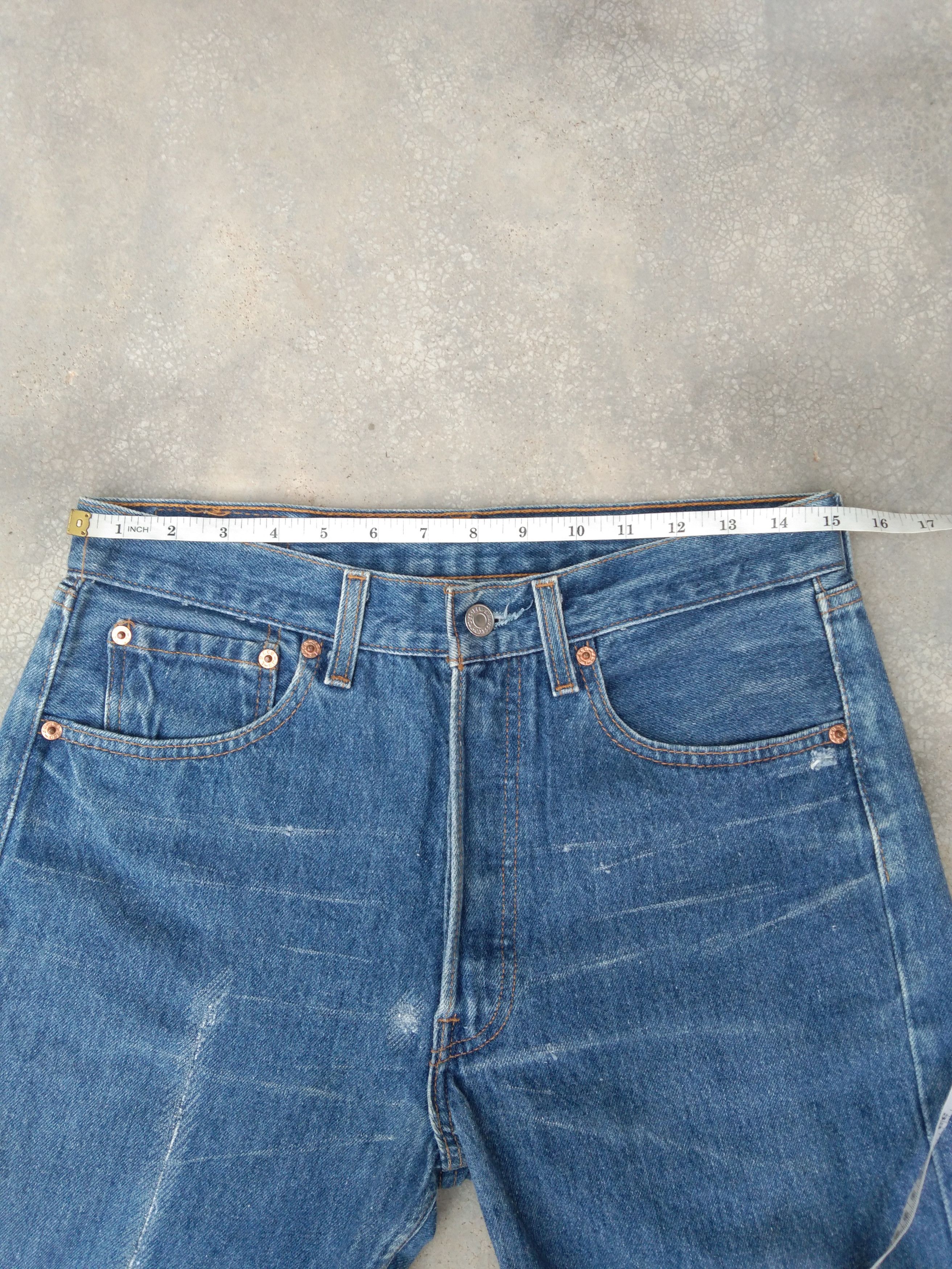Levi's 90s Vintage Levi's 501 Made In USA Distressed Jeans 30x32 Size US 30 / EU 46 - 5 Thumbnail