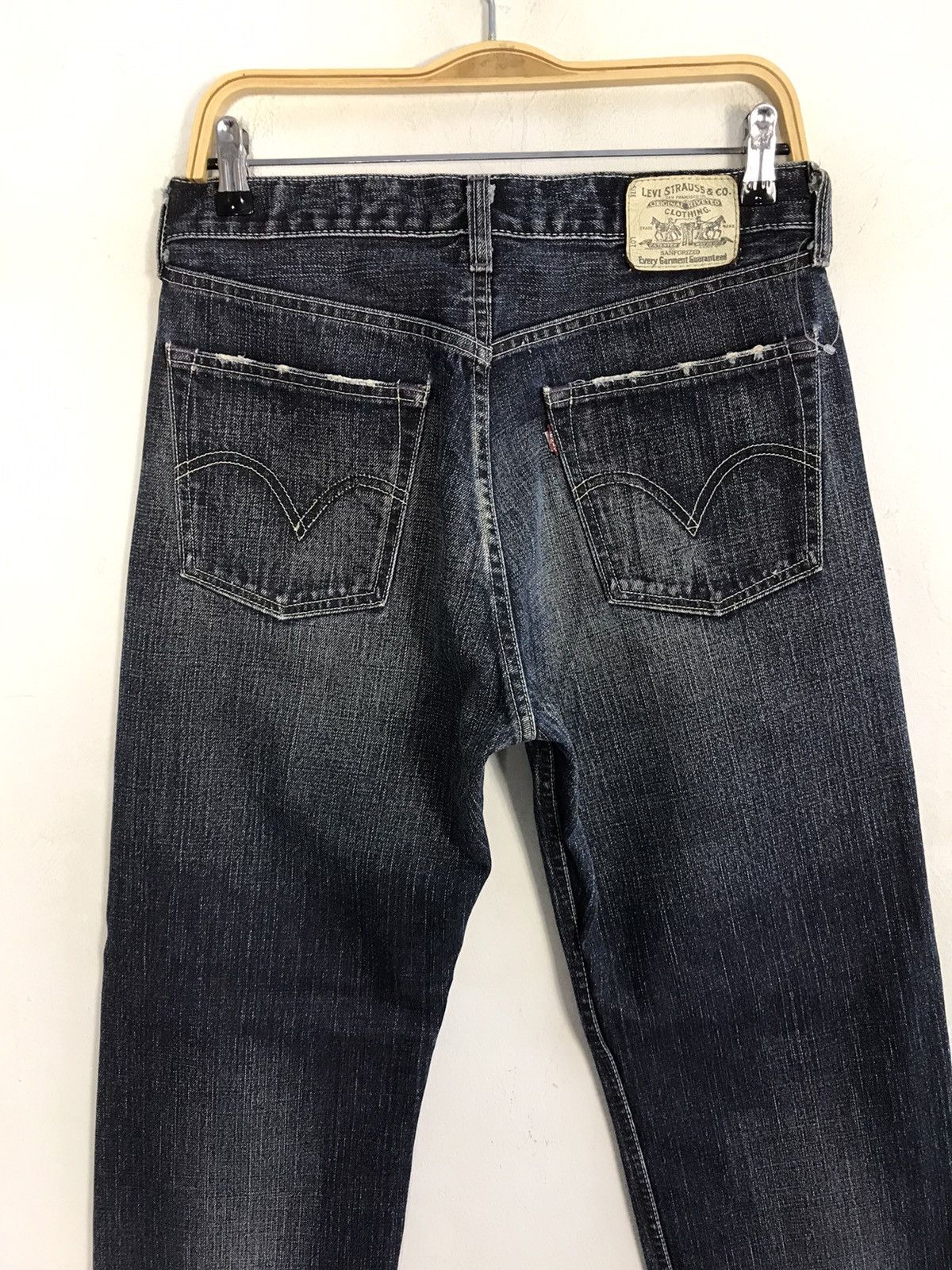 Japanese Brand Vintage Levi’s Lot 503 Light Wash Denim Jeans Style Size US 31 - 10 Thumbnail