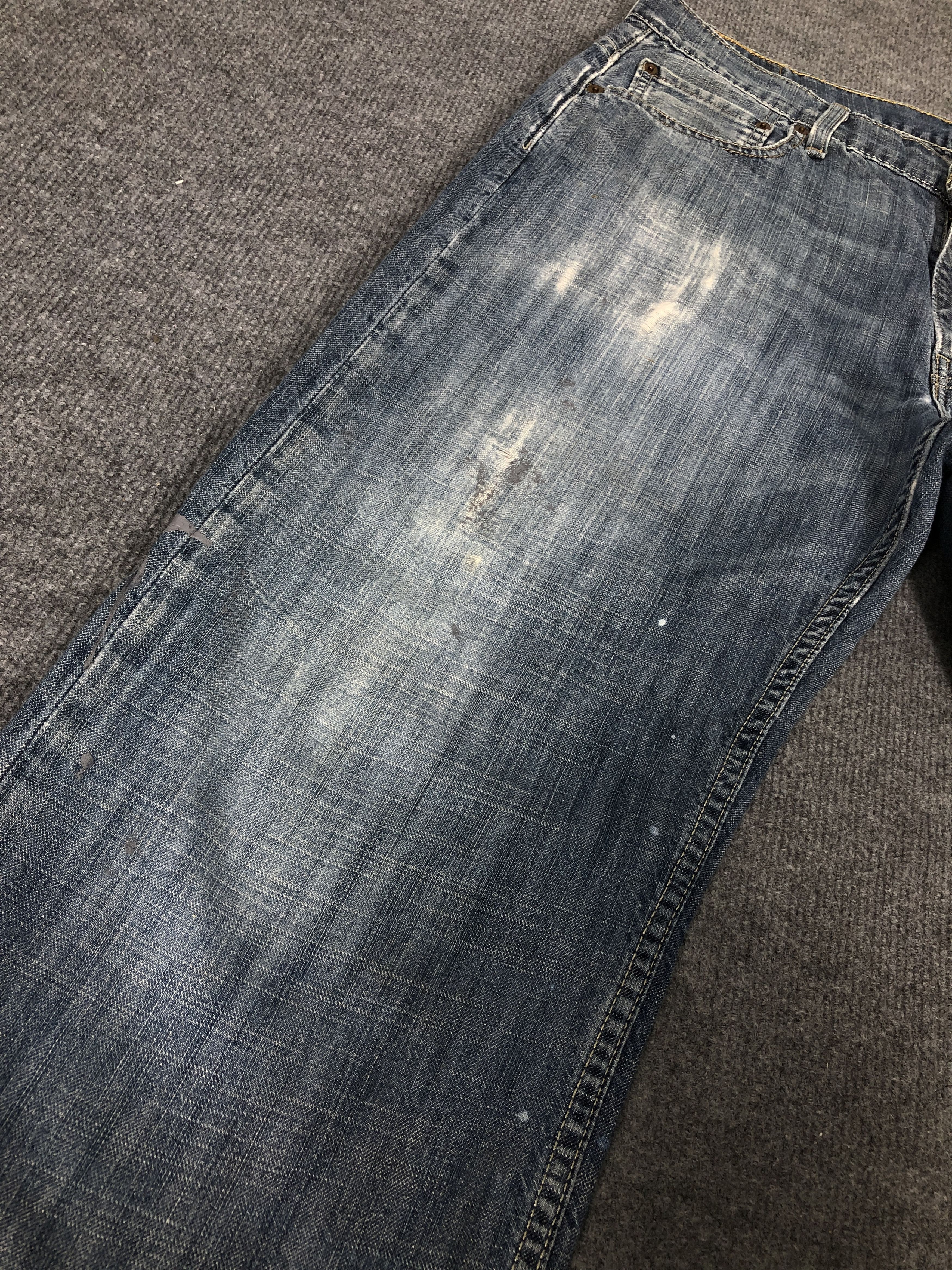 Levi's Vintage Y2k Levi's 569 Distress Faded Blue Denim Jean Size US 37 - 12 Thumbnail