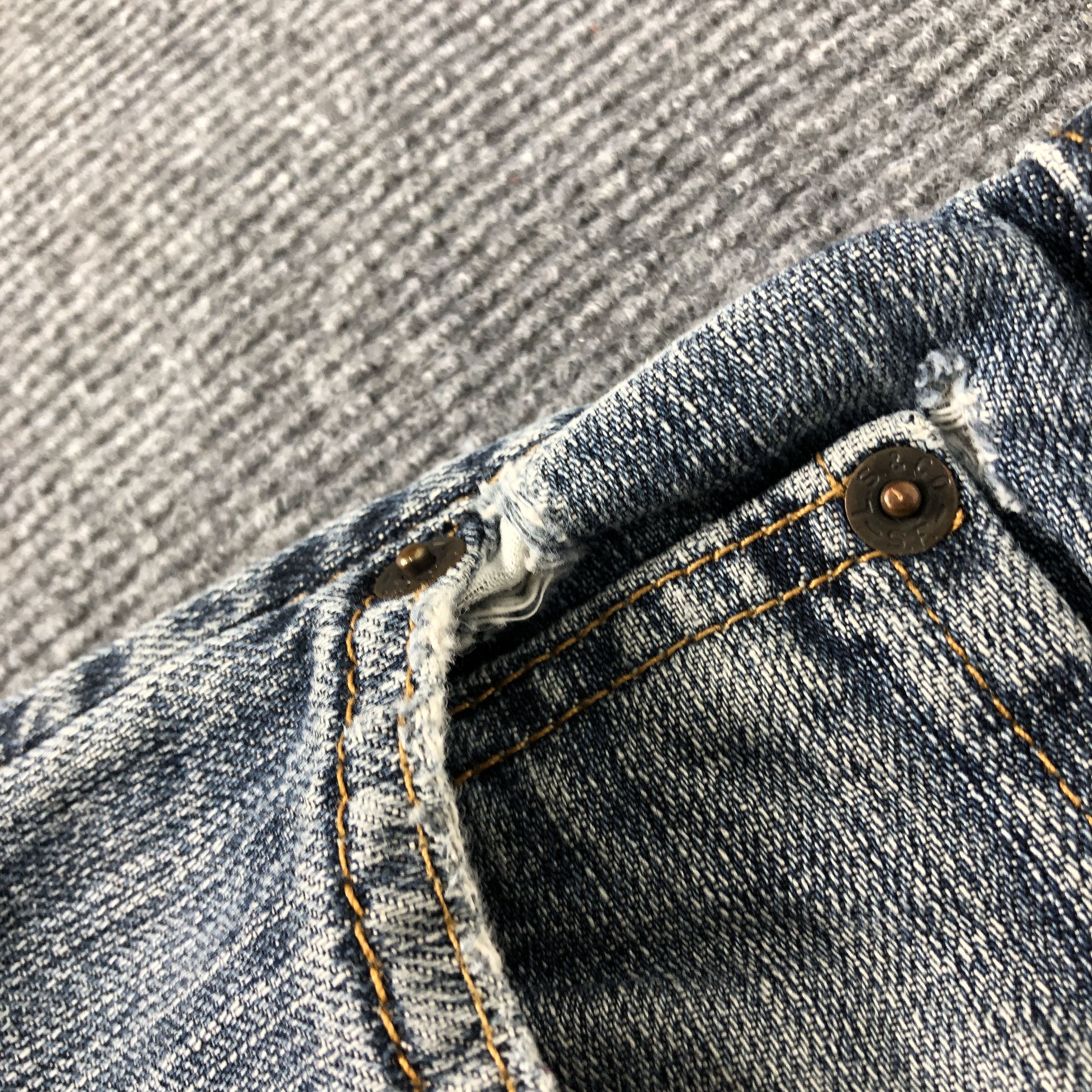 Levi's Vintage Y2k Levi's 569 Distress Faded Blue Denim Jean Size US 38 / EU 54 - 9 Thumbnail
