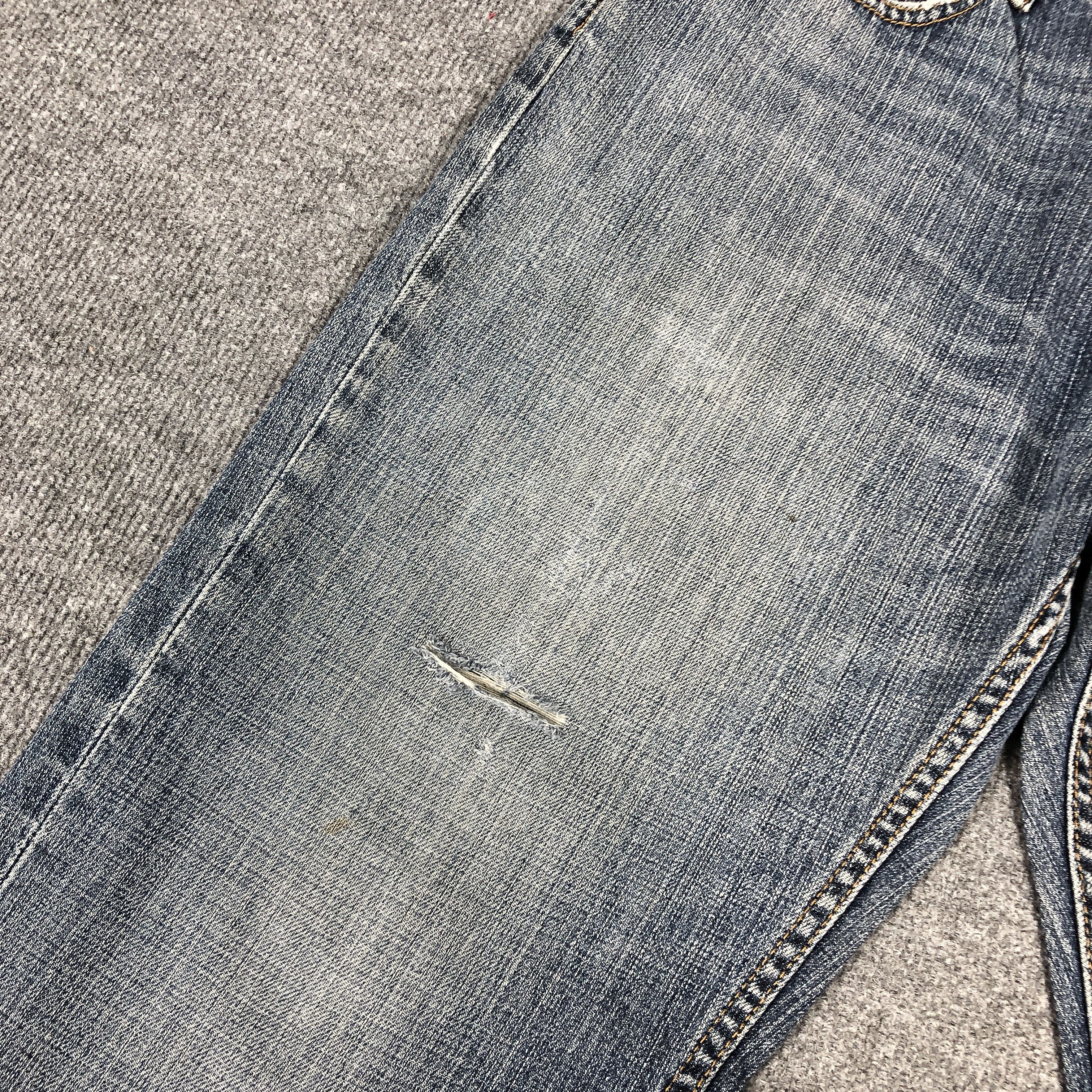 Levi's Vintage Y2k Levi's 569 Distress Faded Blue Denim Jean Size US 38 / EU 54 - 10 Thumbnail