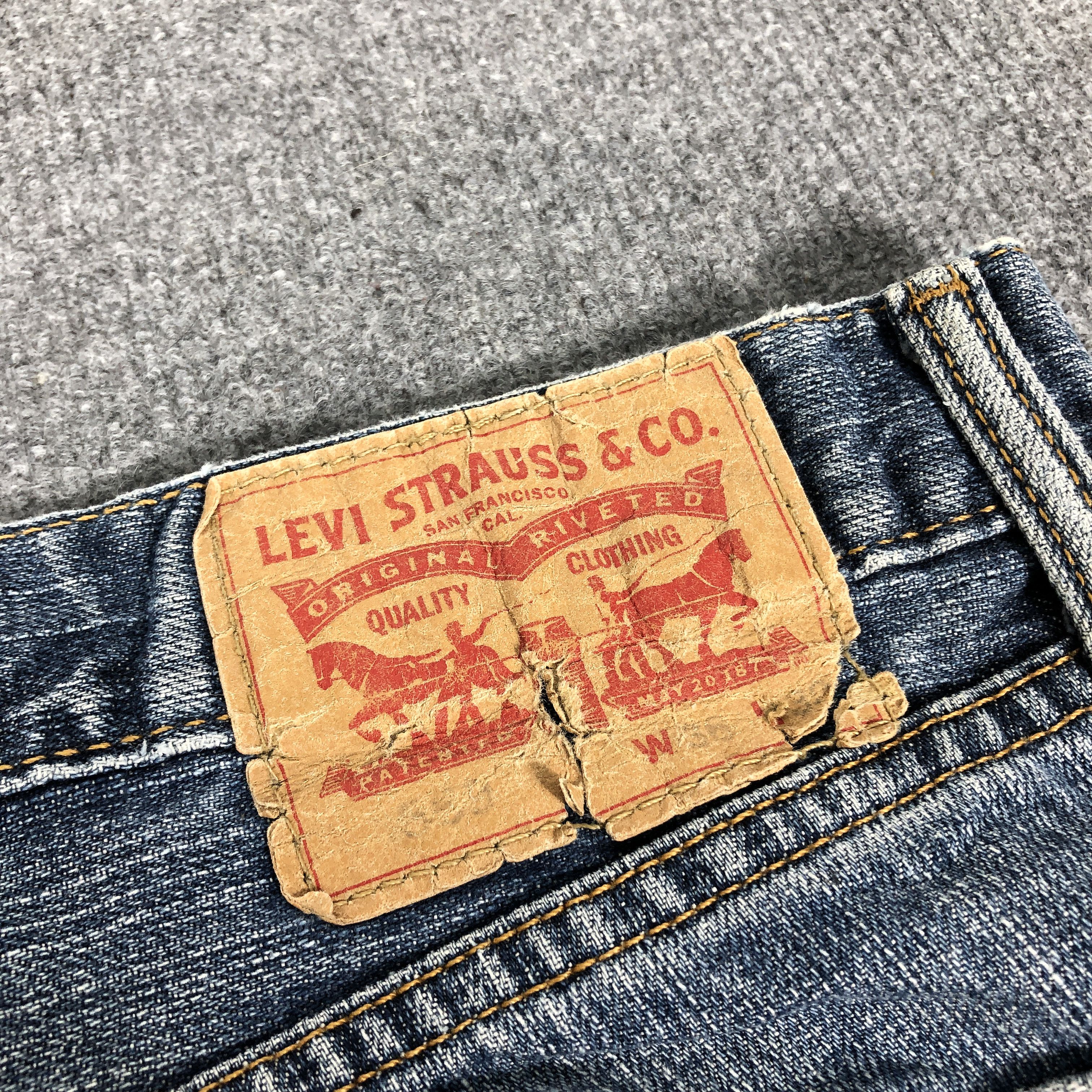 Levi's Vintage Y2k Levi's 569 Distress Faded Blue Denim Jean Size US 38 / EU 54 - 5 Thumbnail
