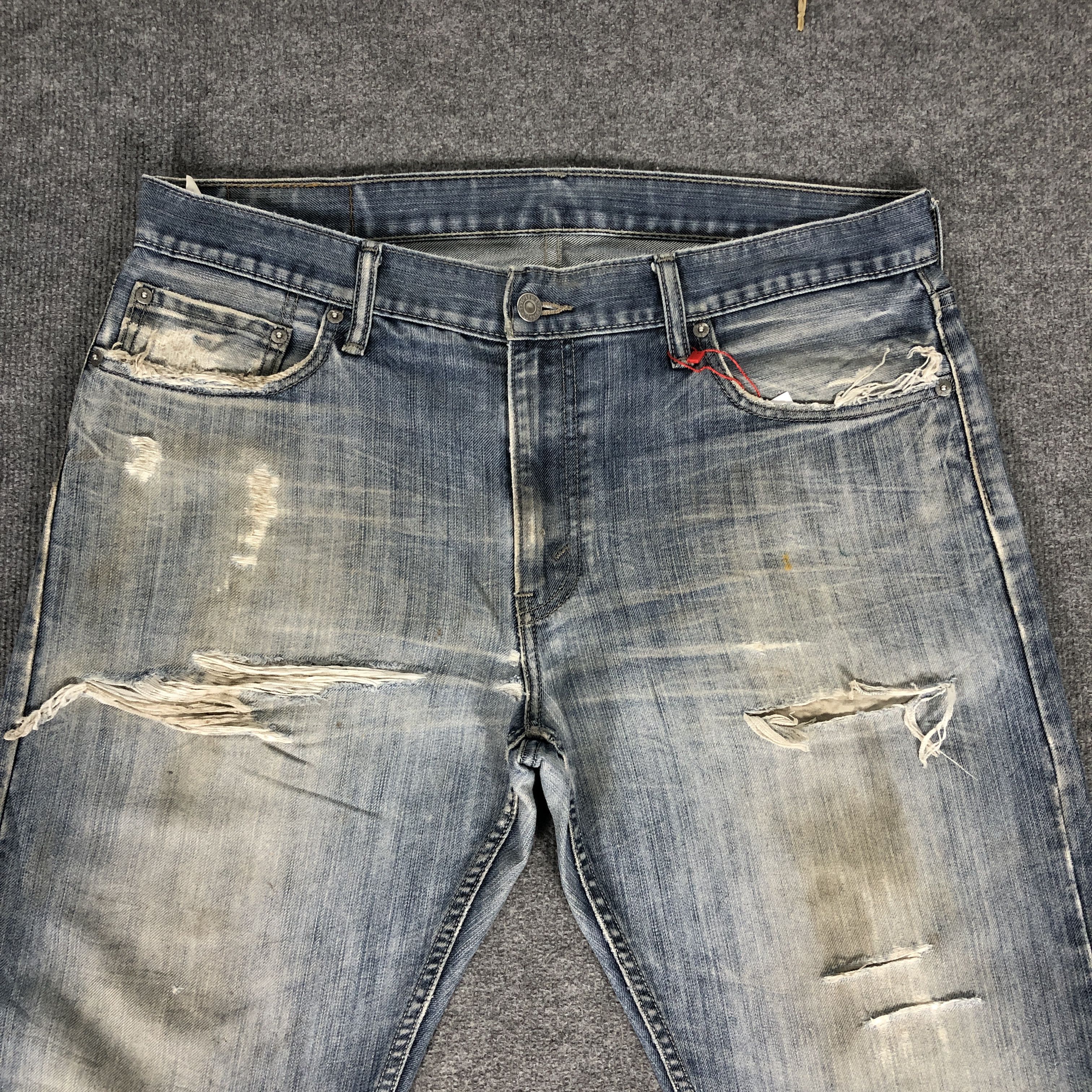 Levi's Vintage Y2K Levi's 514 Distress Dirty Wash Jean Size US 37 - 3 Thumbnail