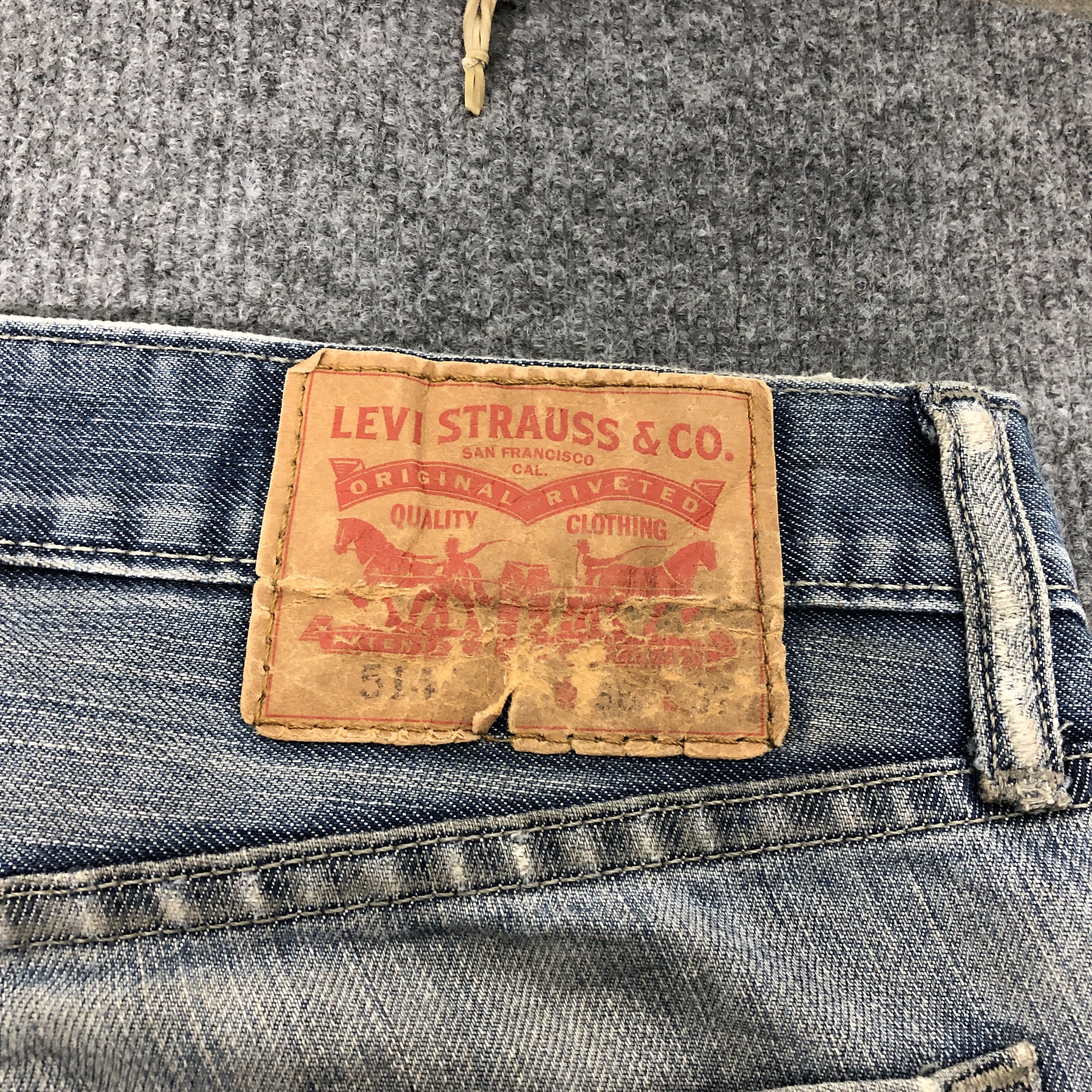 Levi's Vintage Y2K Levi's 514 Distress Dirty Wash Jean Size US 37 - 5 Thumbnail