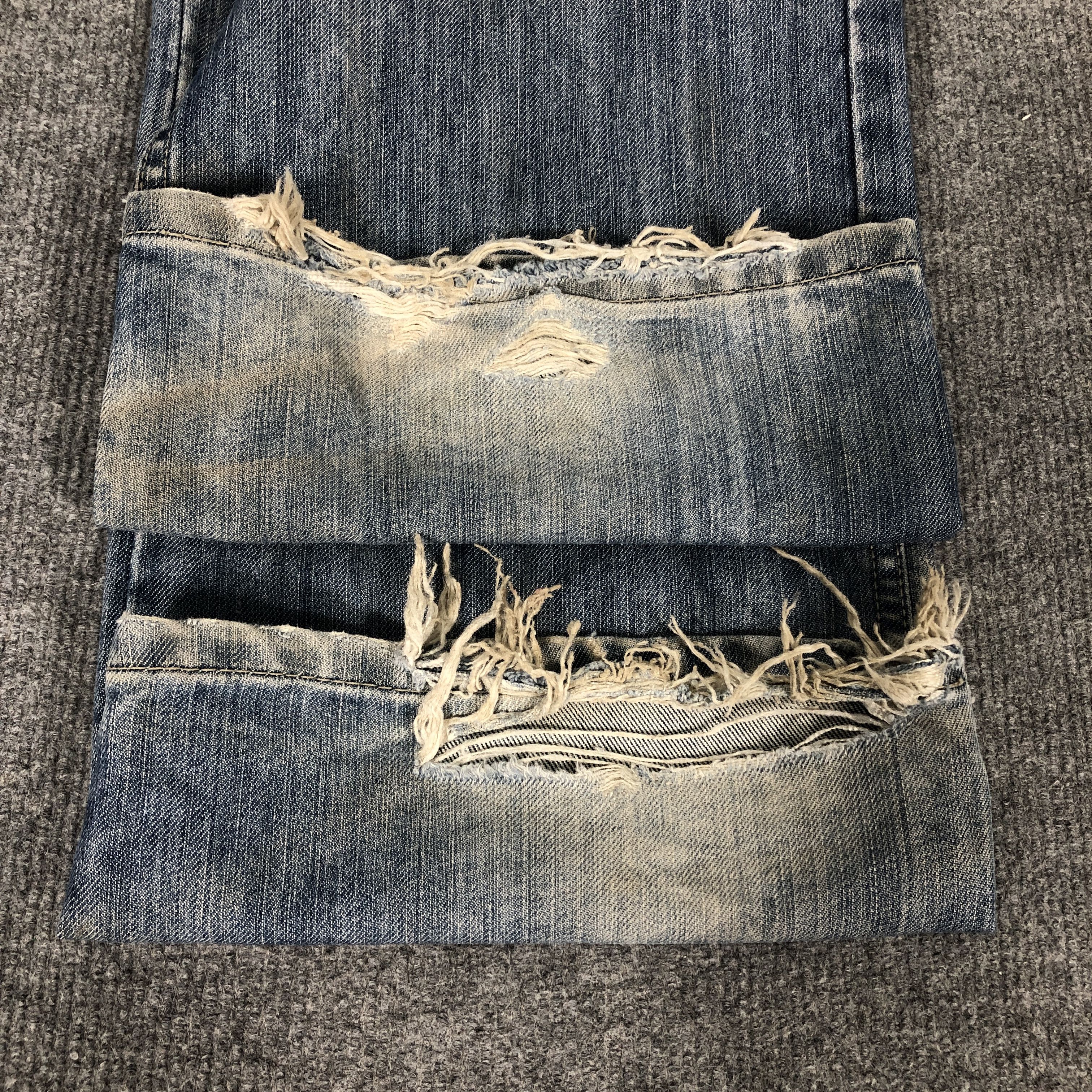 Levi's Vintage Y2K Levi's 514 Distress Dirty Wash Jean Size US 37 - 11 Thumbnail