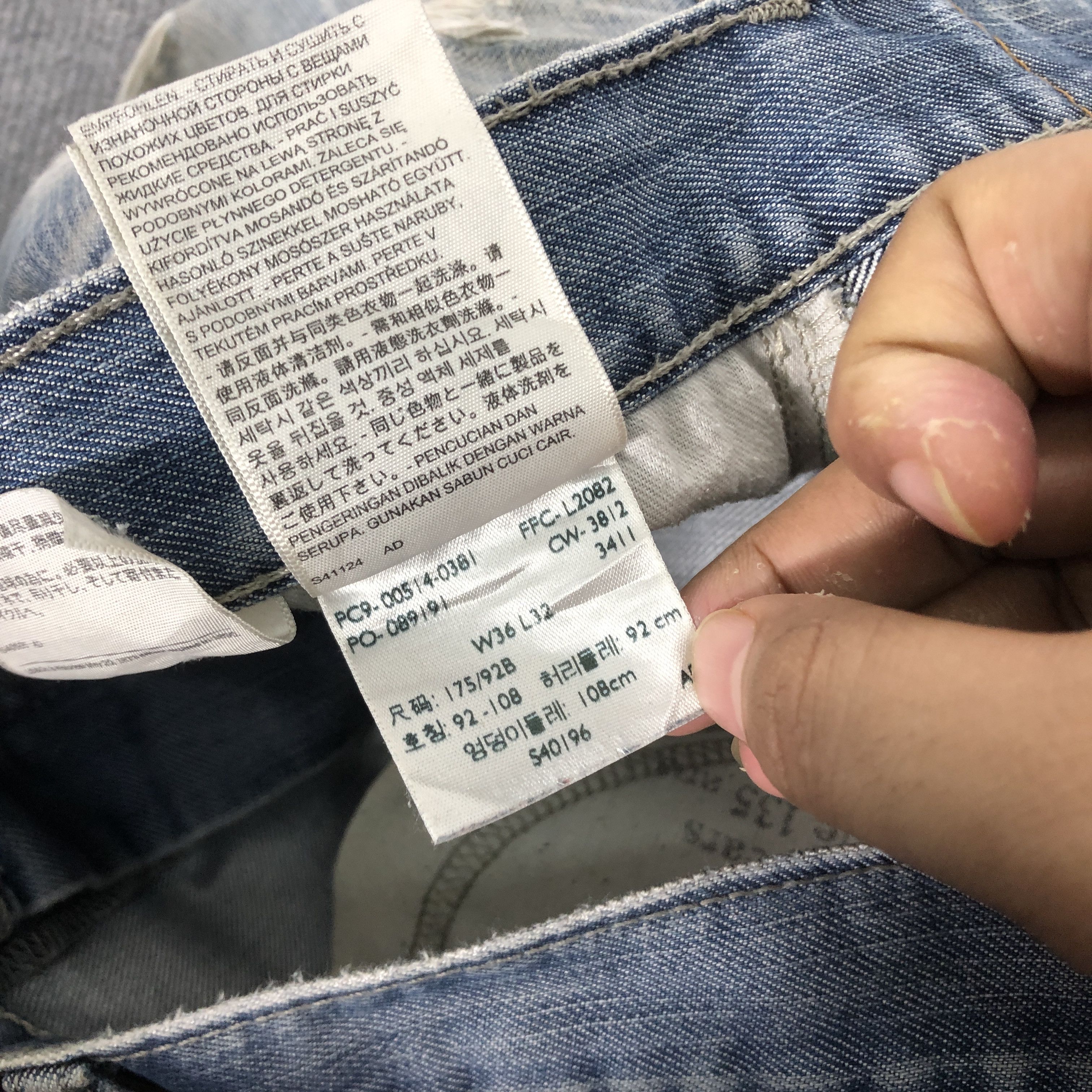 Levi's Vintage Y2K Levi's 514 Distress Dirty Wash Jean Size US 37 - 17 Thumbnail