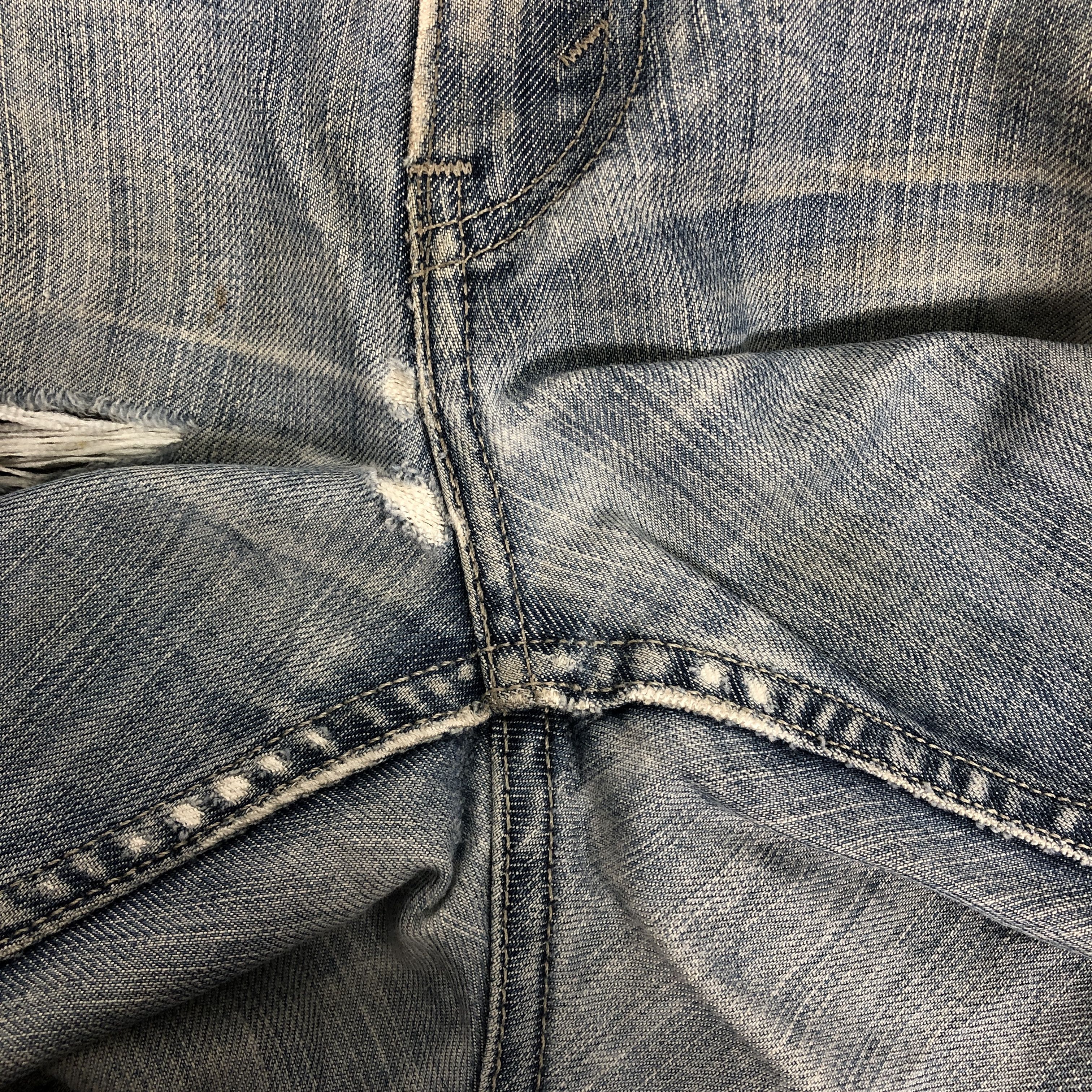 Levi's Vintage Y2K Levi's 514 Distress Dirty Wash Jean Size US 37 - 13 Thumbnail